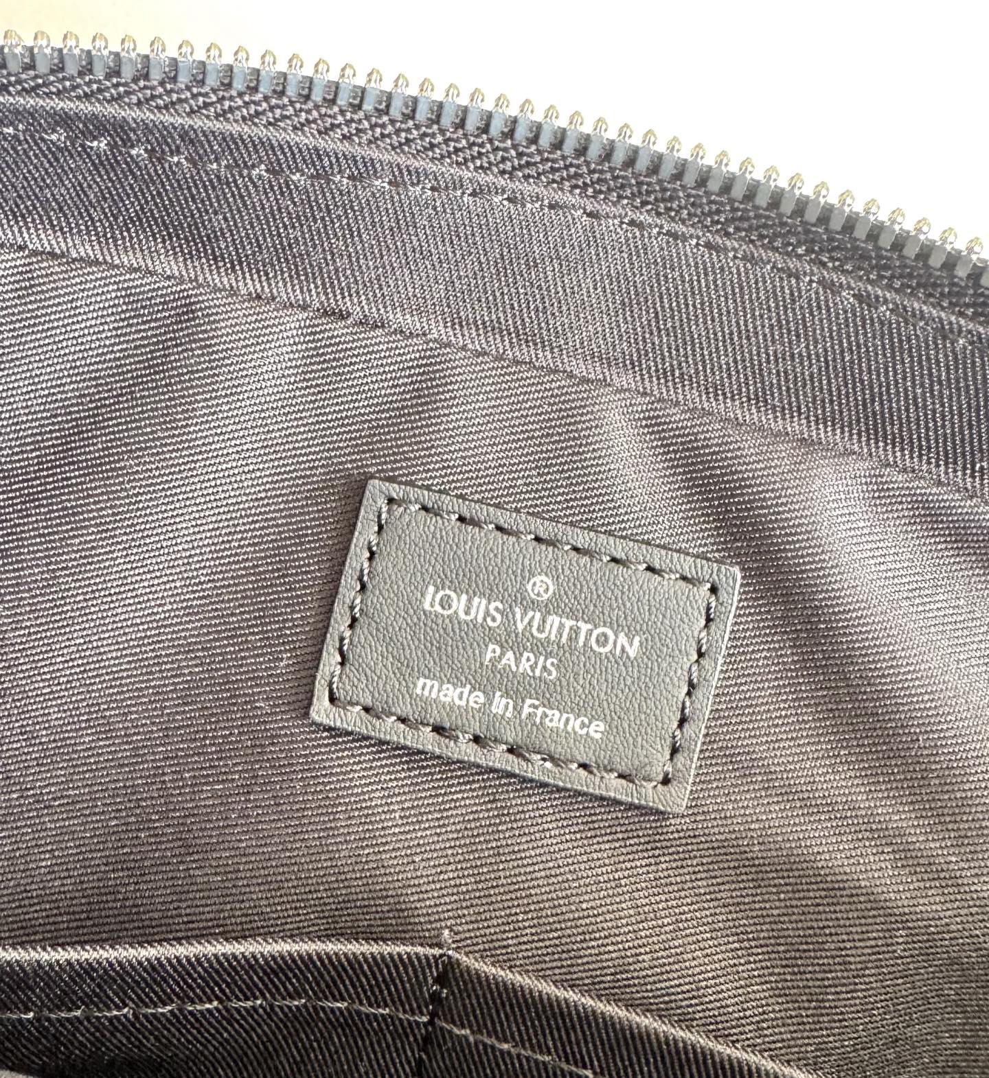 Louis Vuitton Messenger Bag Canvas M