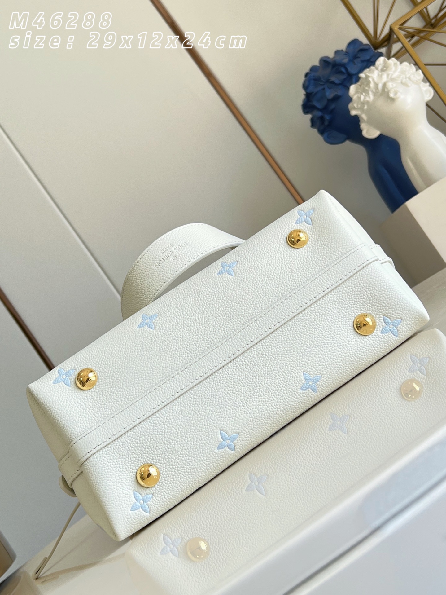 Louis Vuitton Basic Bag M-l