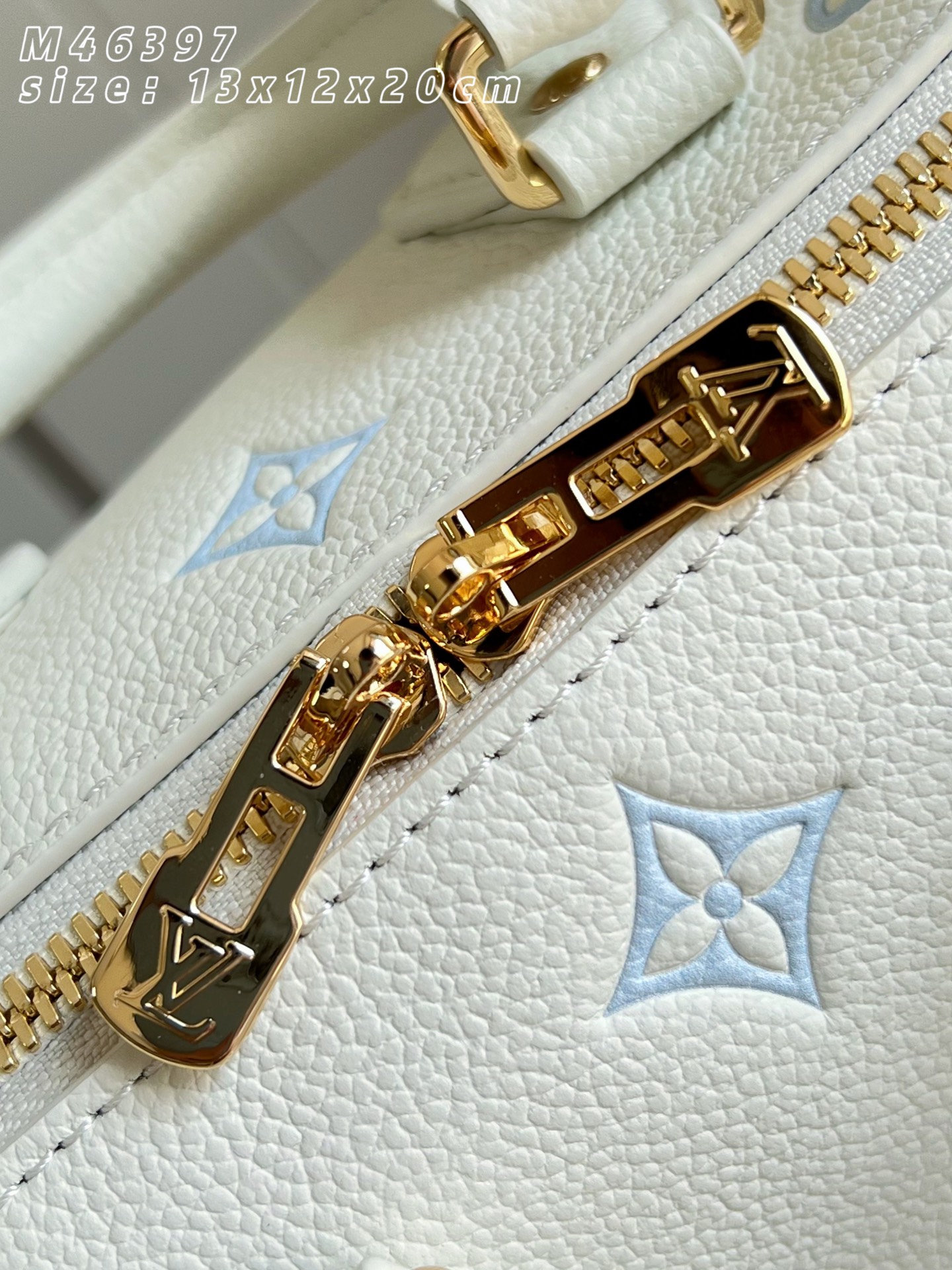 Louis Vuitton Basic Bag M-l-s