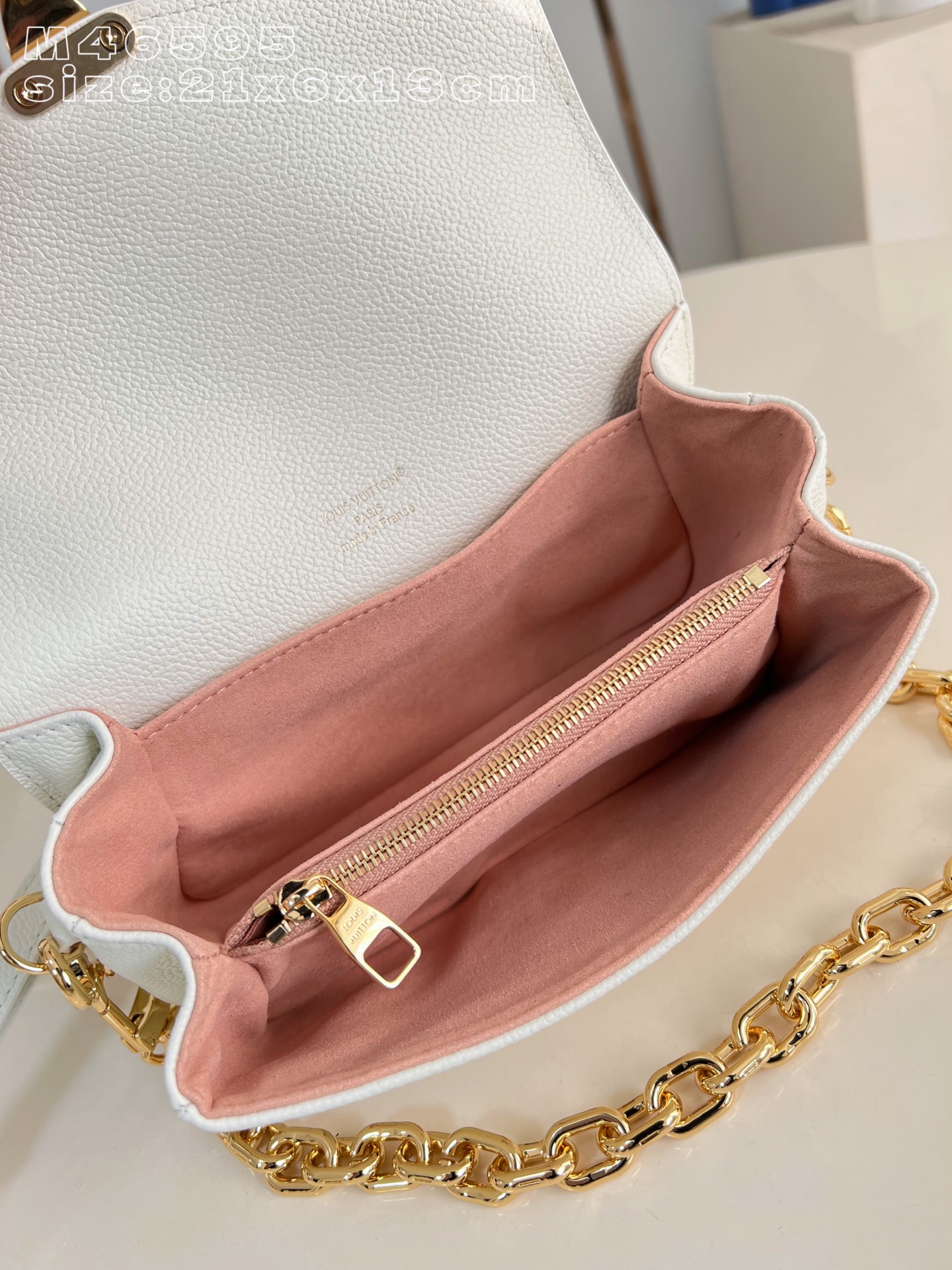 Louis Vuitton Basic Bag M-l-s