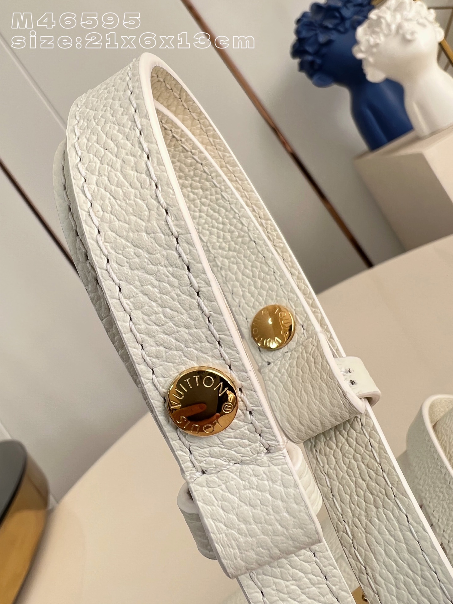 Louis Vuitton Basic Bag M-l-s