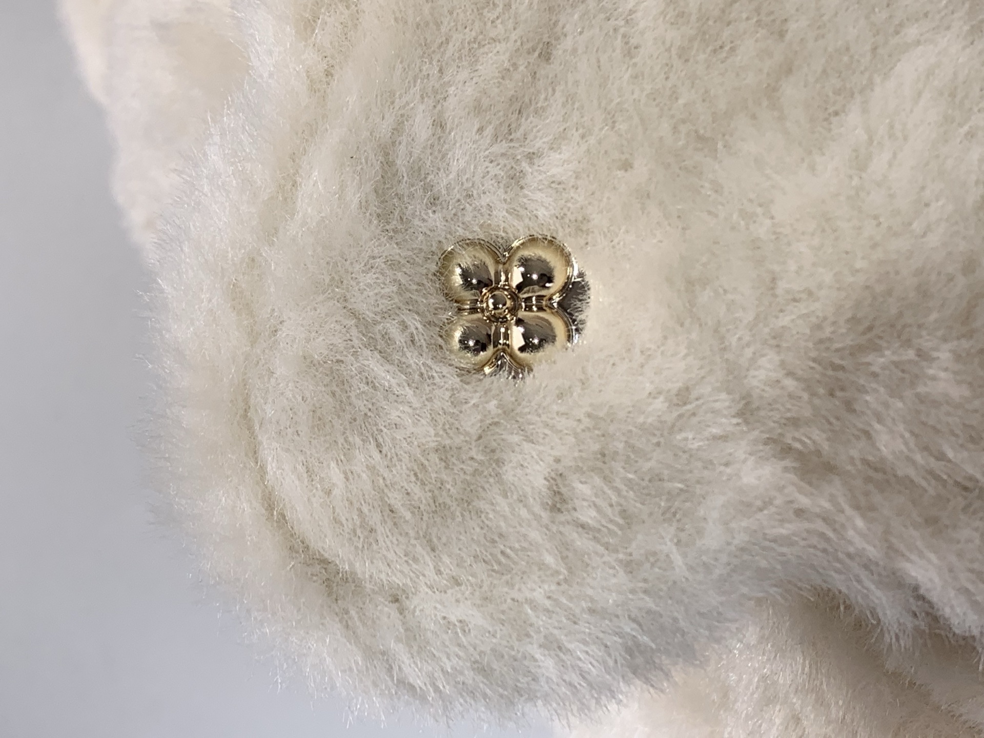 Louis Vuitton Basic Bag White M-s