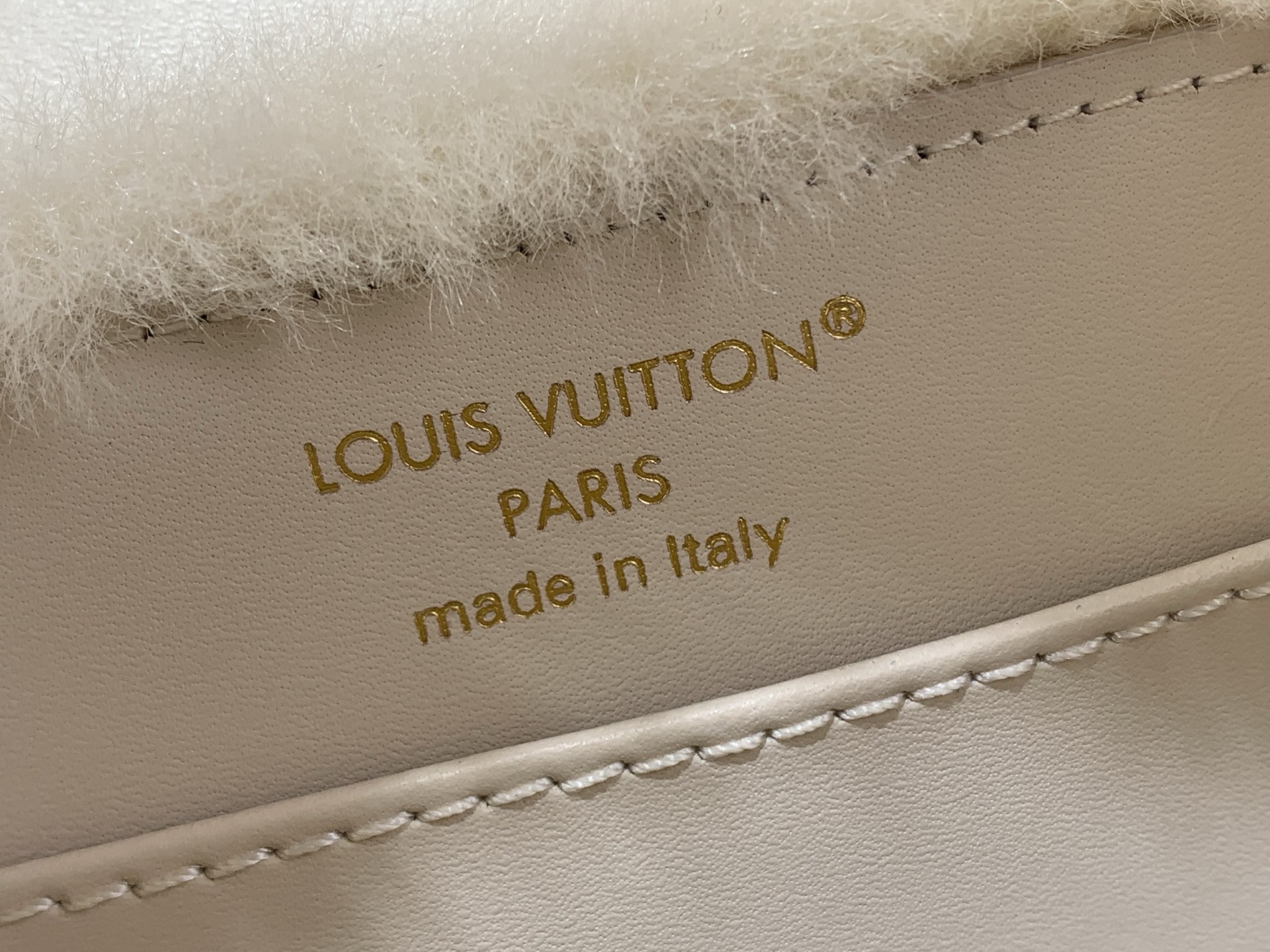 Louis Vuitton Basic Bag White M-s