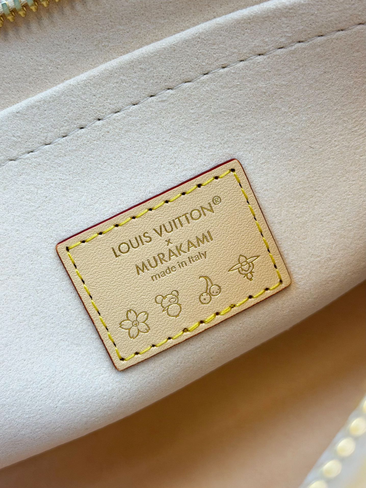 Louis Vuitton Basic Bag Canvas M-l-s