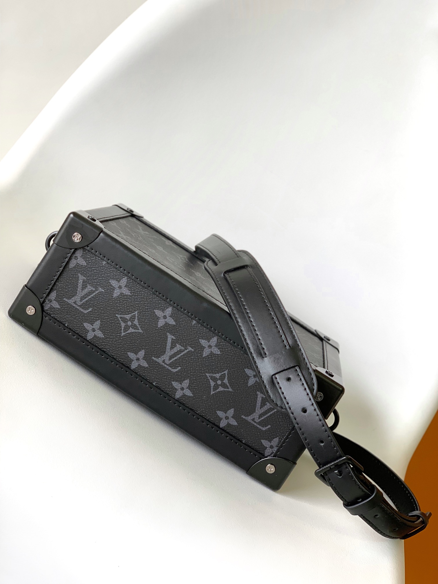 Louis Vuitton Messenger Bag M-l-s