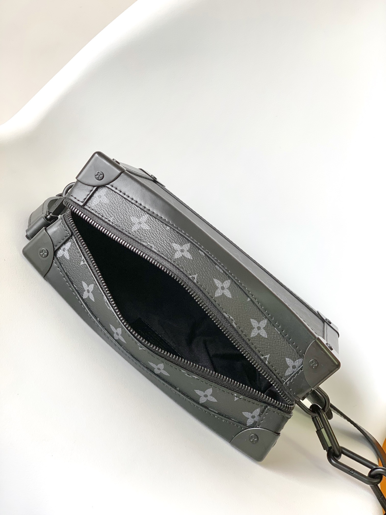 Louis Vuitton Messenger Bag M-l-s