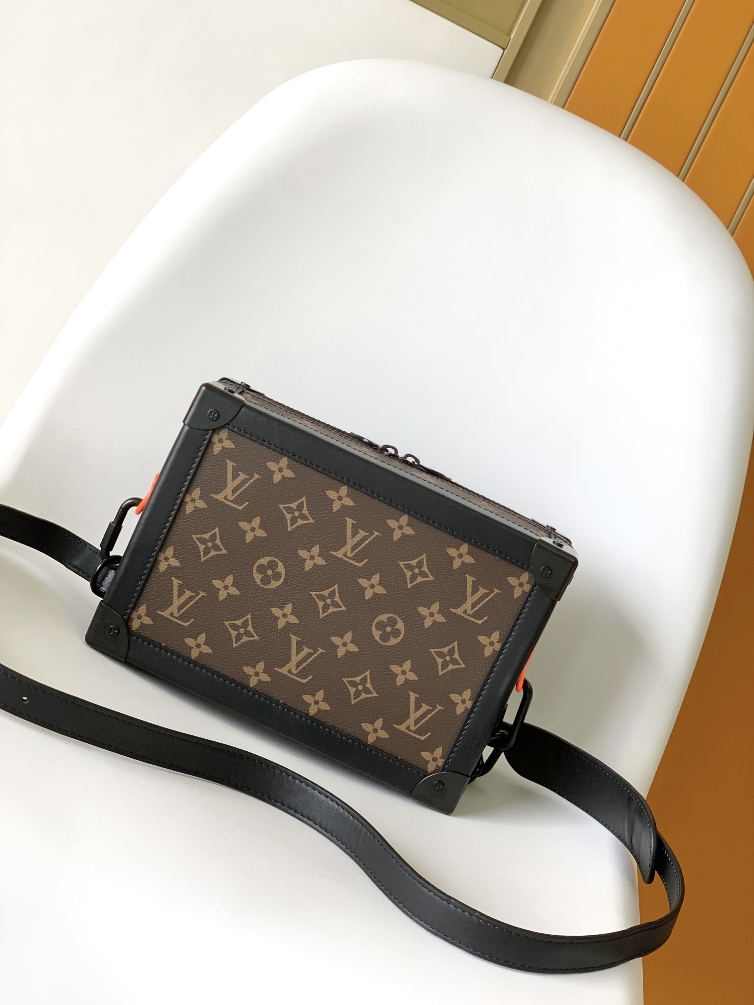 Louis Vuitton Messenger Bag M-l-s