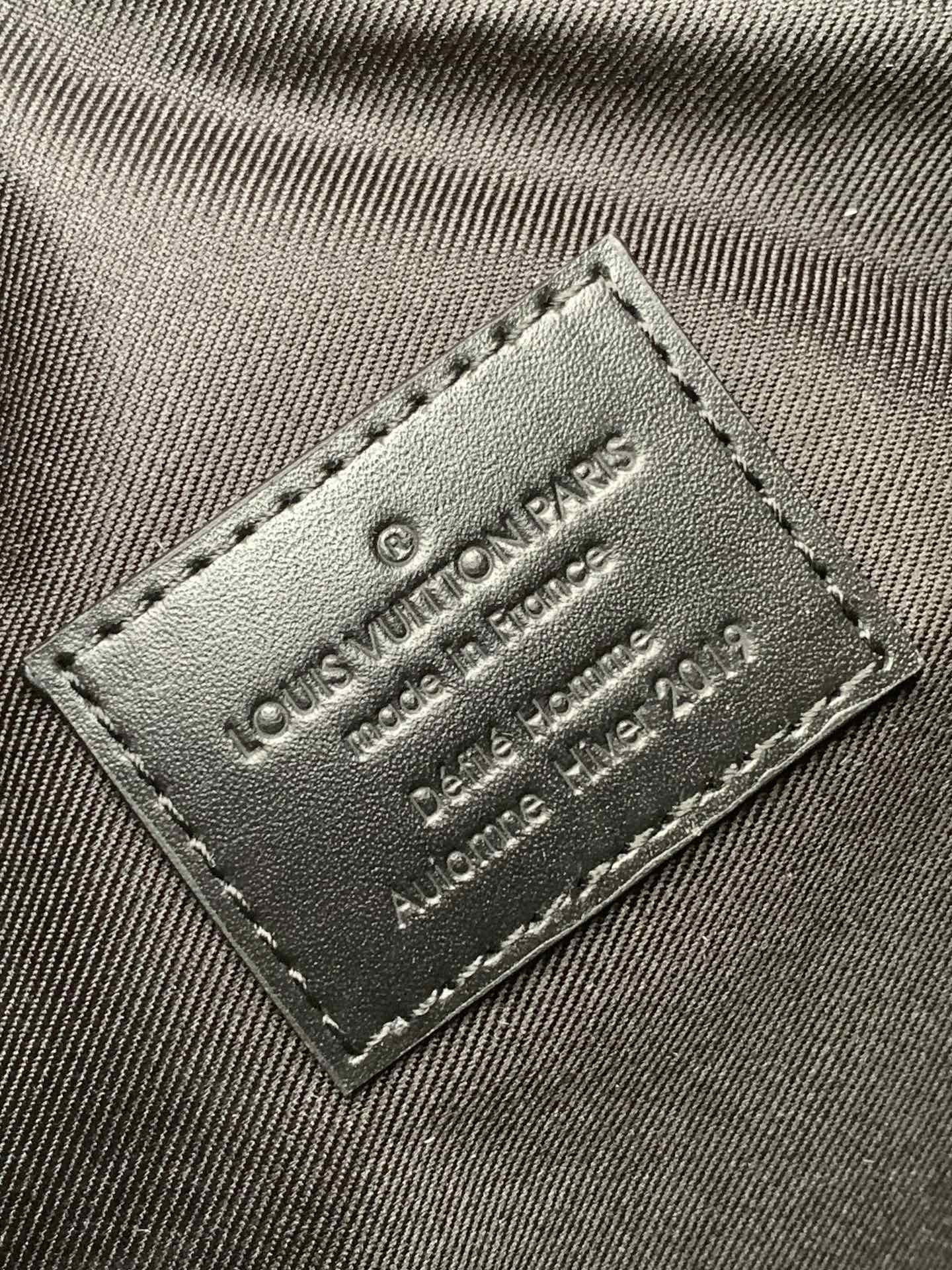 Louis Vuitton Messenger Bag M-l-s