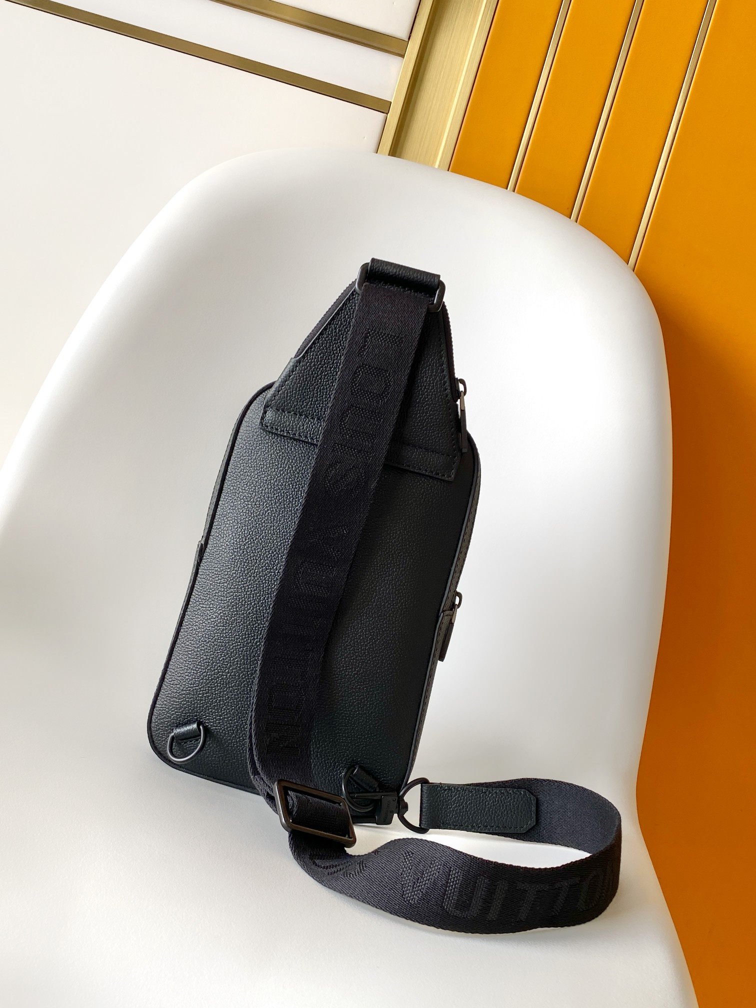 Louis Vuitton Basic Bag Cow Leather Black M-l-s