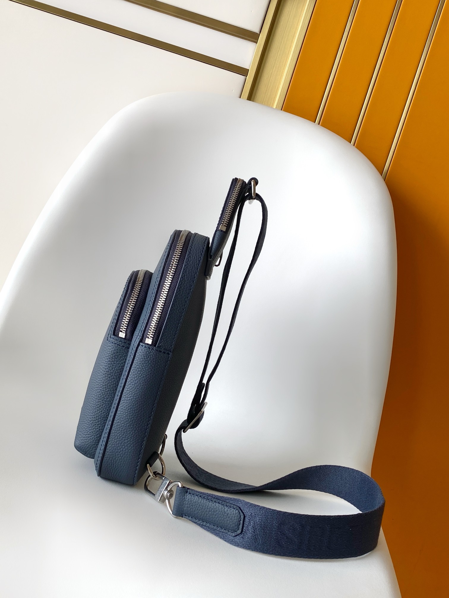 Louis Vuitton Basic Bag Cow Leather Black M-l-s