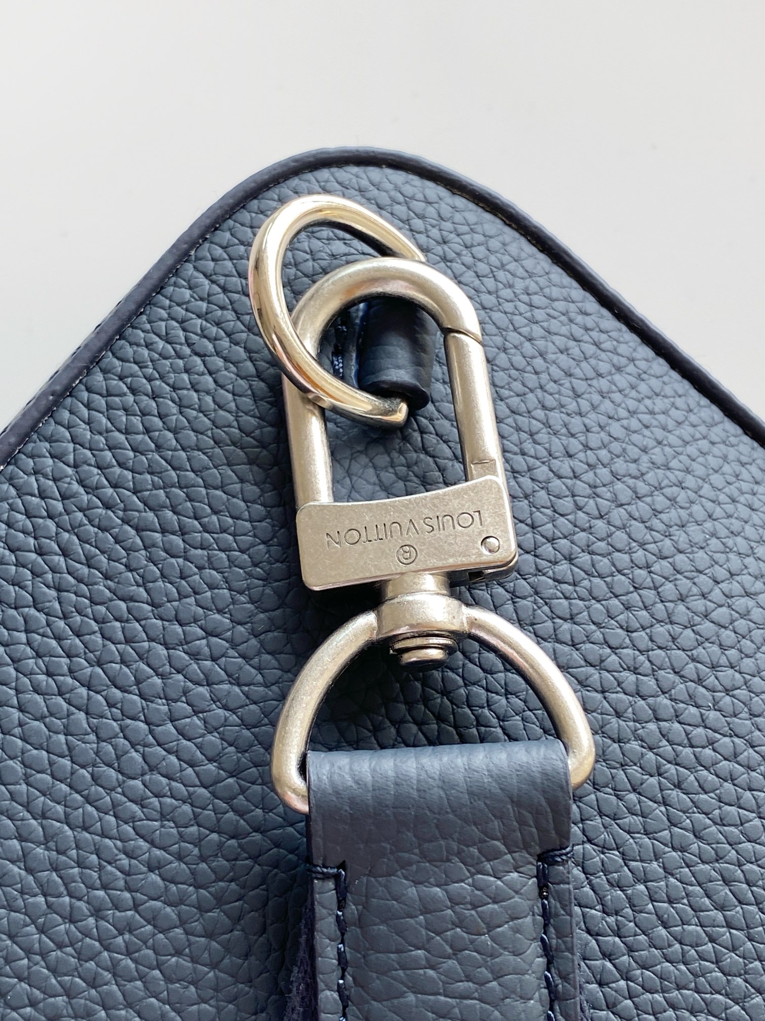 Louis Vuitton Basic Bag Cow Leather Black M-l-s