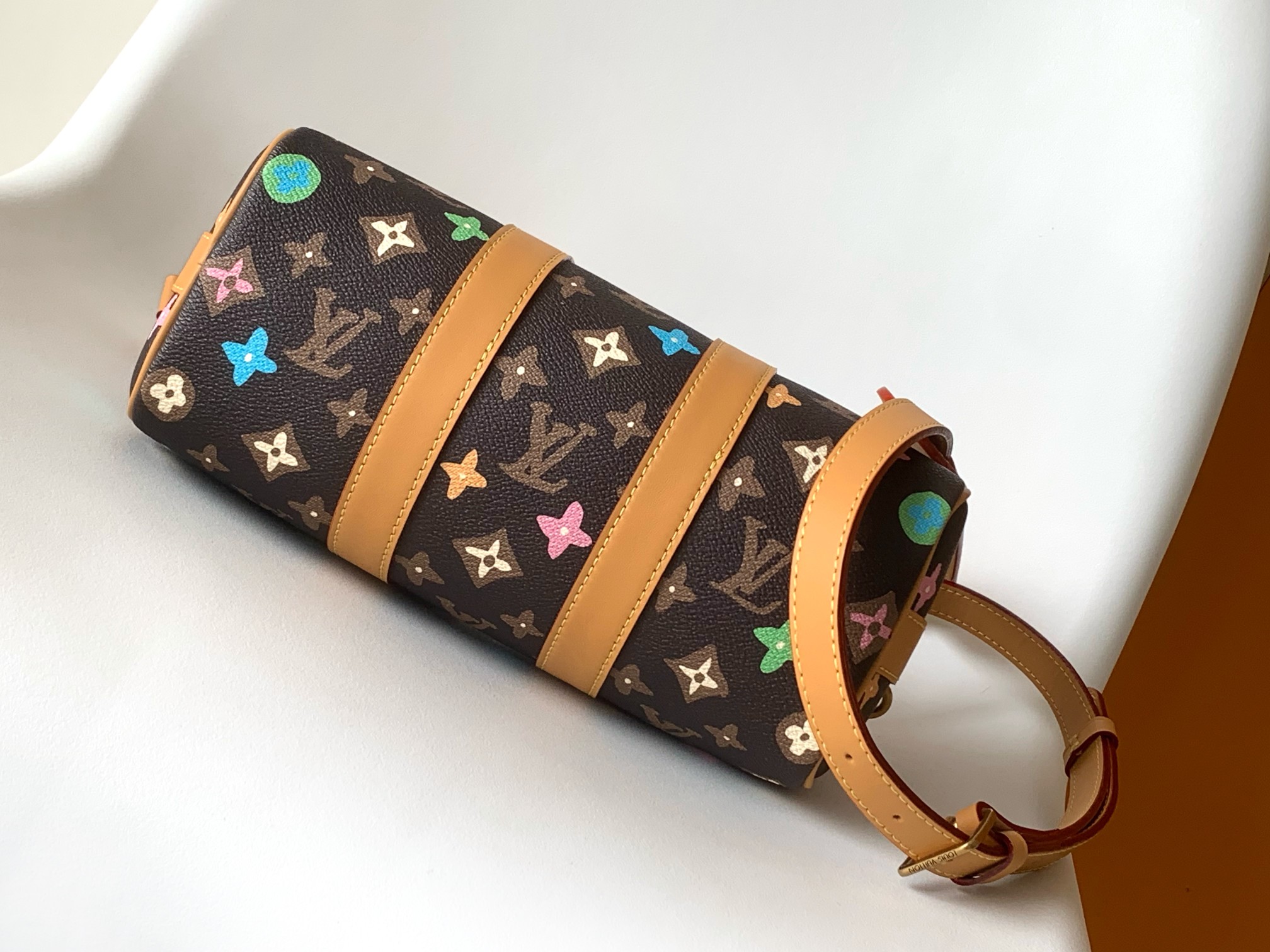 Louis Vuitton Basic Bag Canvas M-l-s