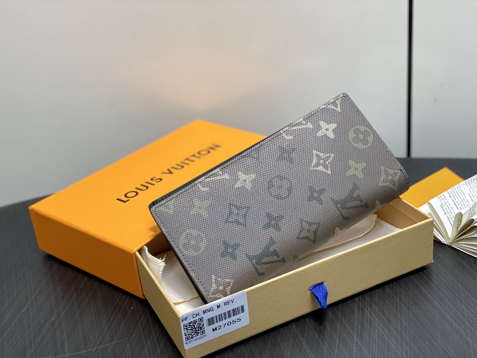 Louis Vuitton Basic Bag Cow Leather Green M-l-s