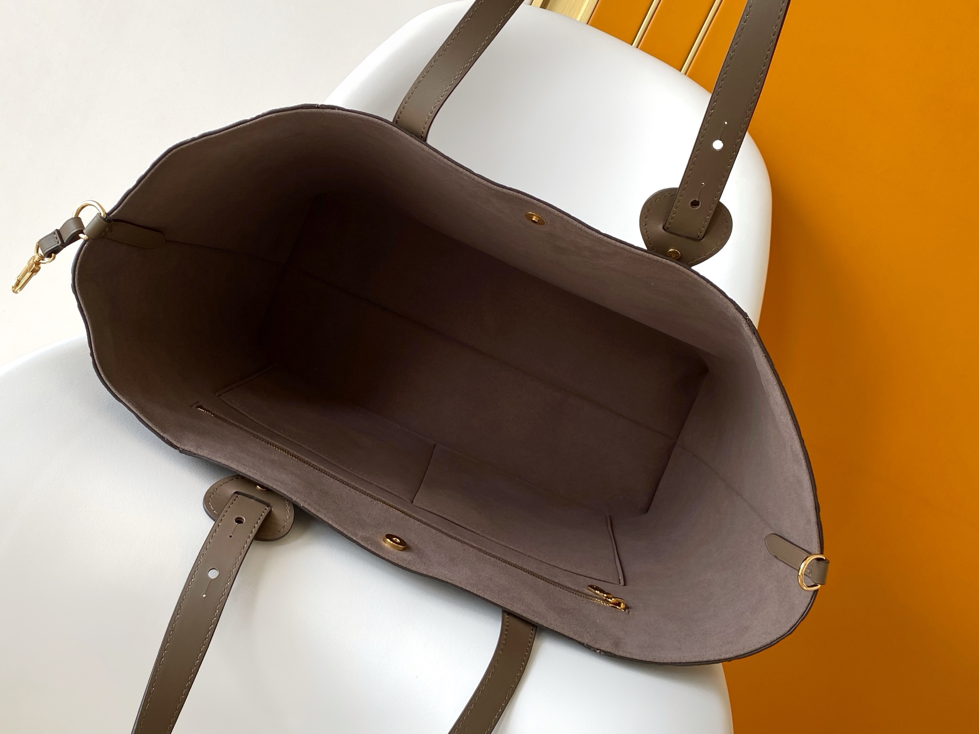 Louis Vuitton Tote Bag Black M-l