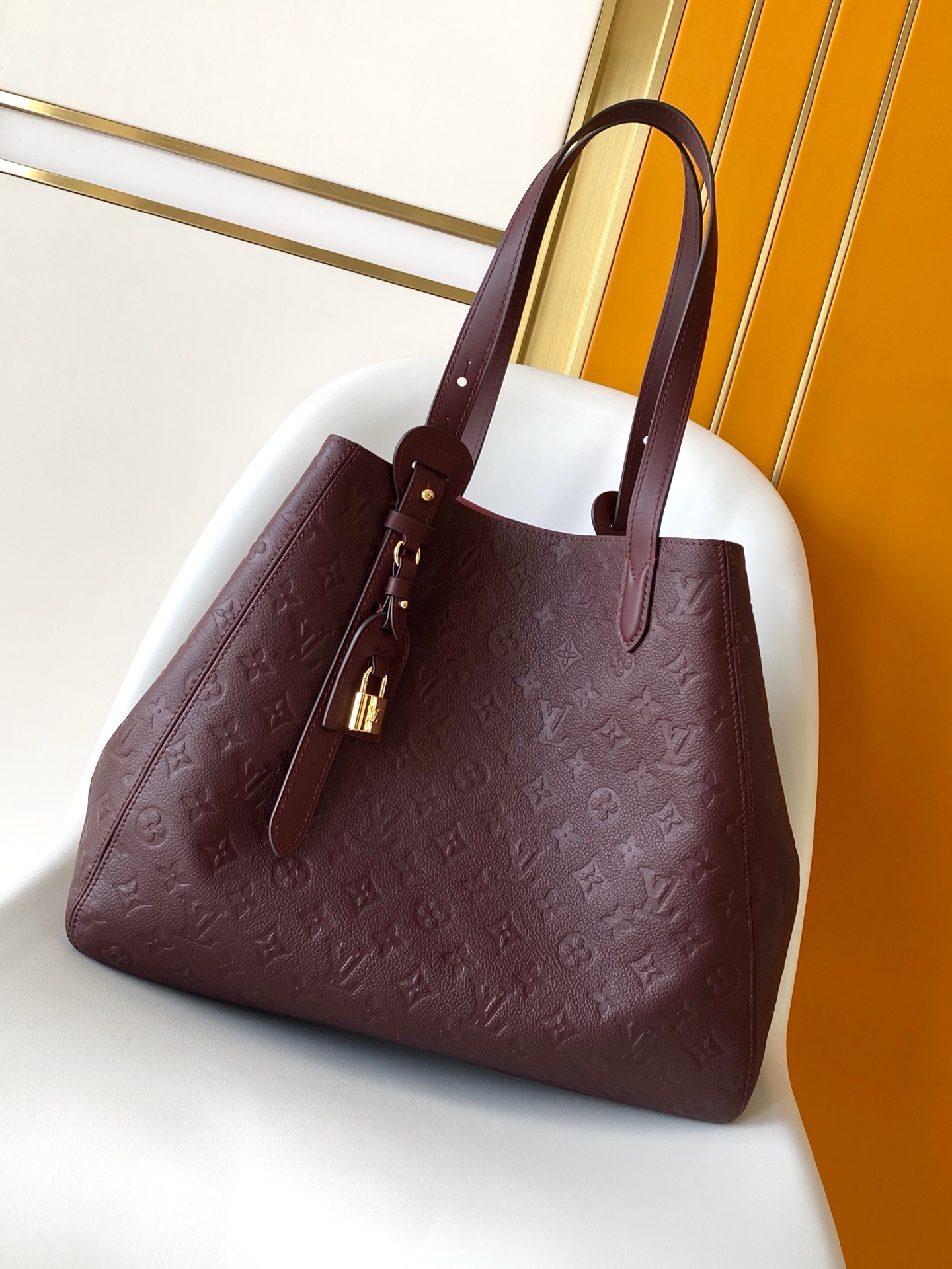 Louis Vuitton Tote Bag Black M-l