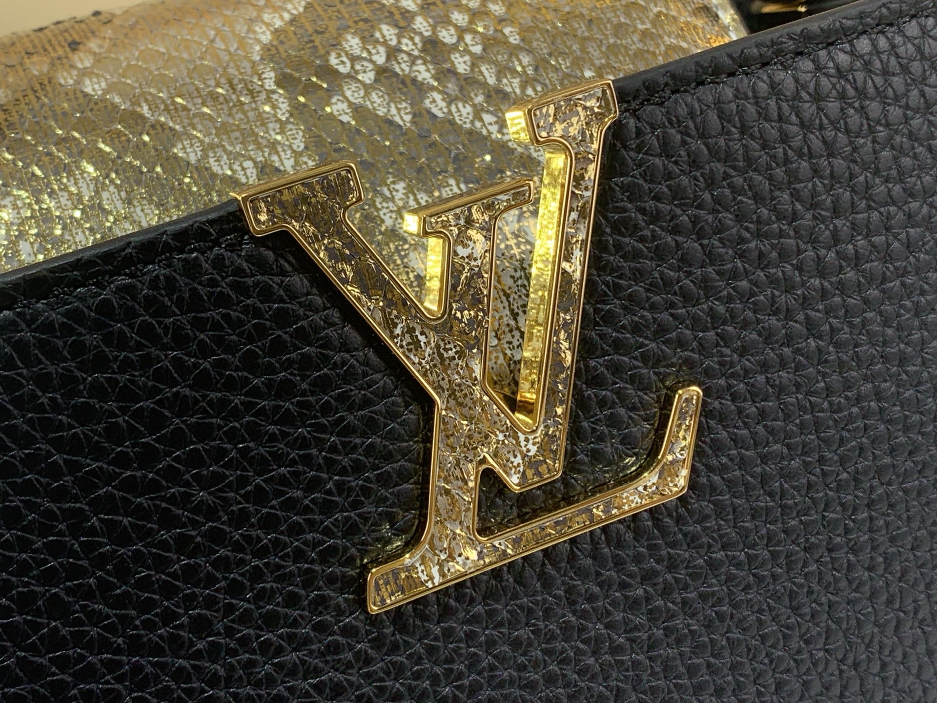 Louis Vuitton Basic Bag Black M-s