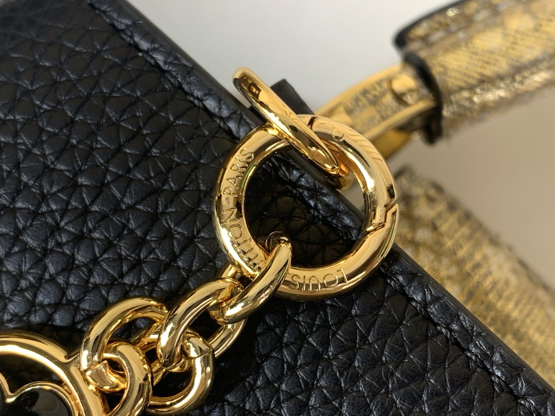 Louis Vuitton Basic Bag Black M-s