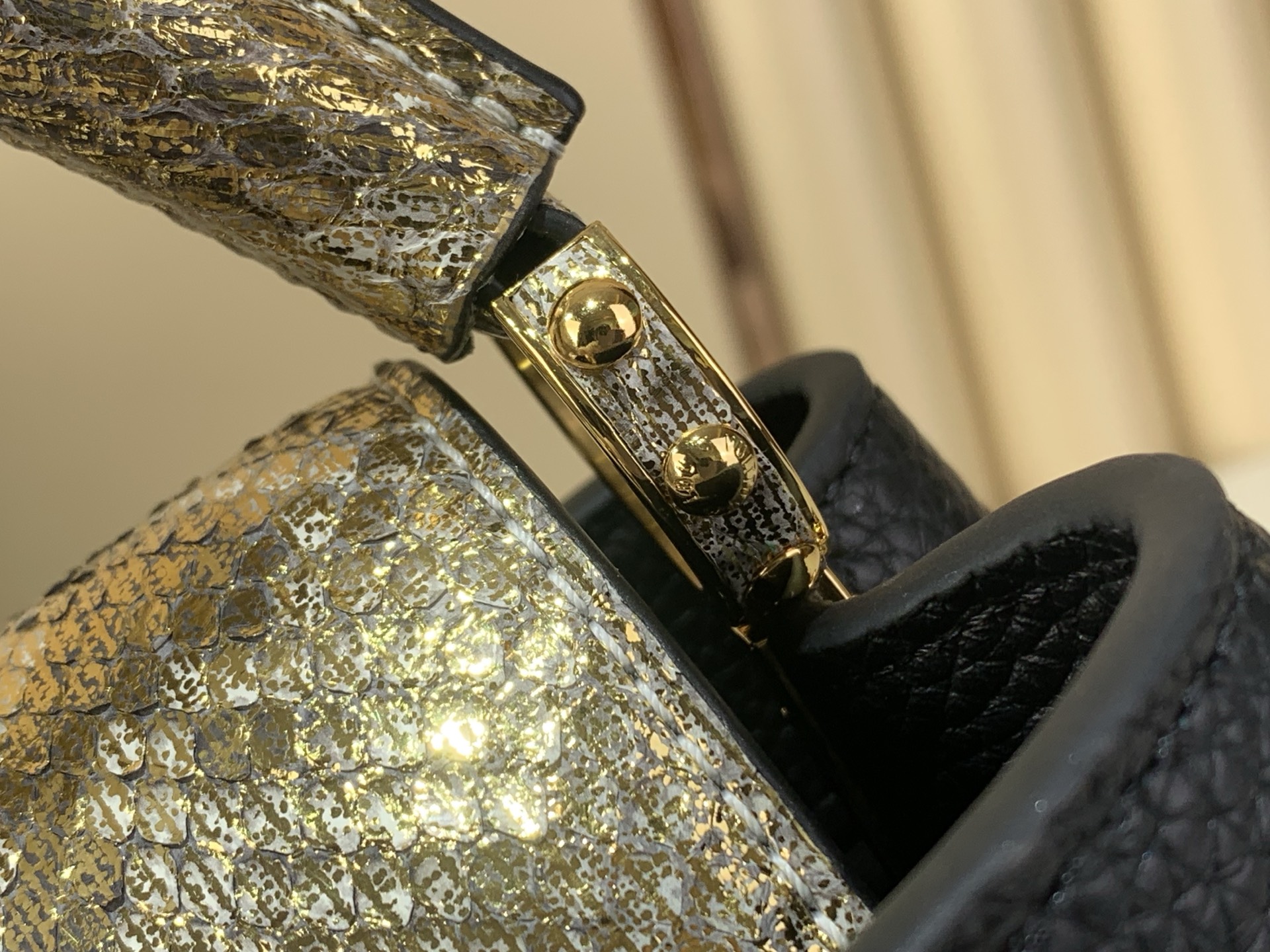 Louis Vuitton Basic Bag Black M-s