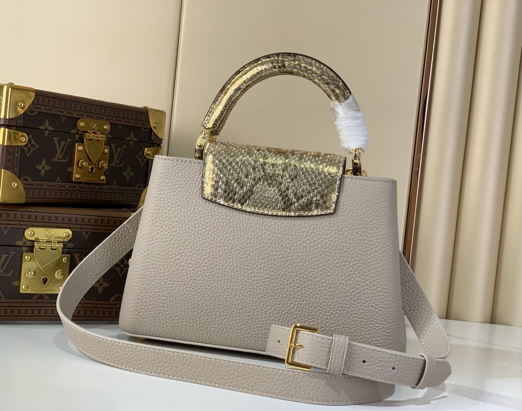 Louis Vuitton Basic Bag Gray M-s