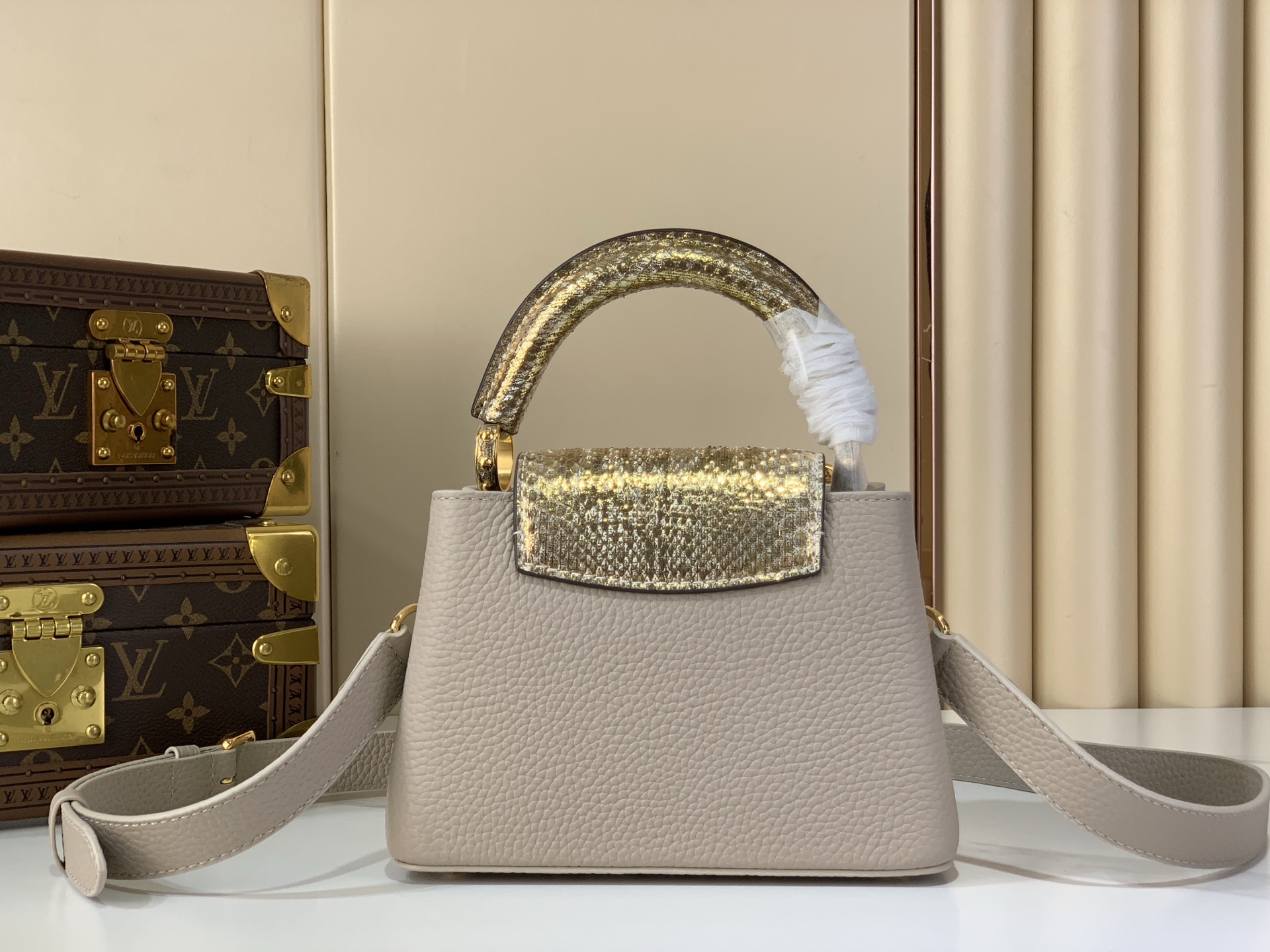 Louis Vuitton Basic Bag Gray M-s