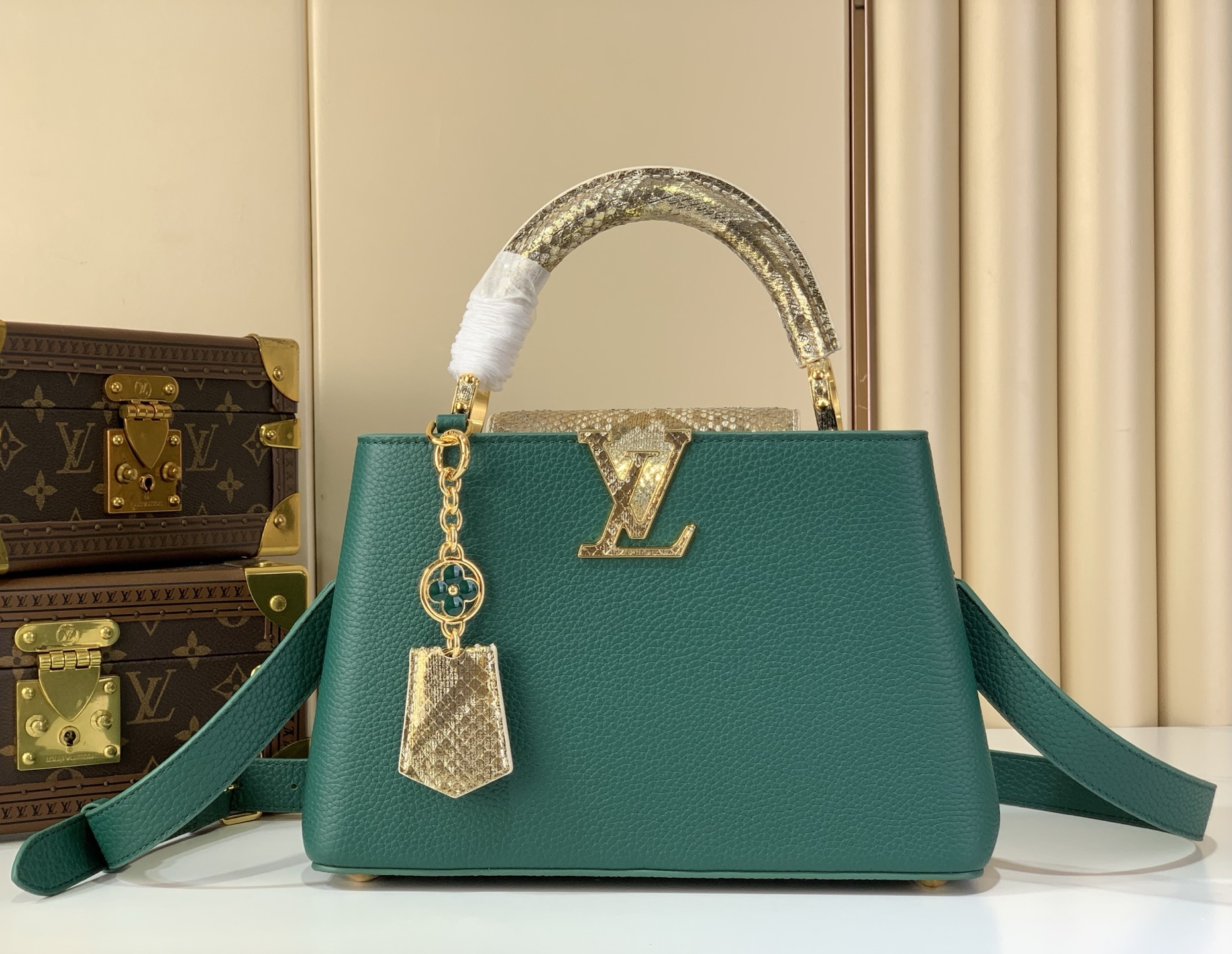 Louis Vuitton Basic Bag Green M-s