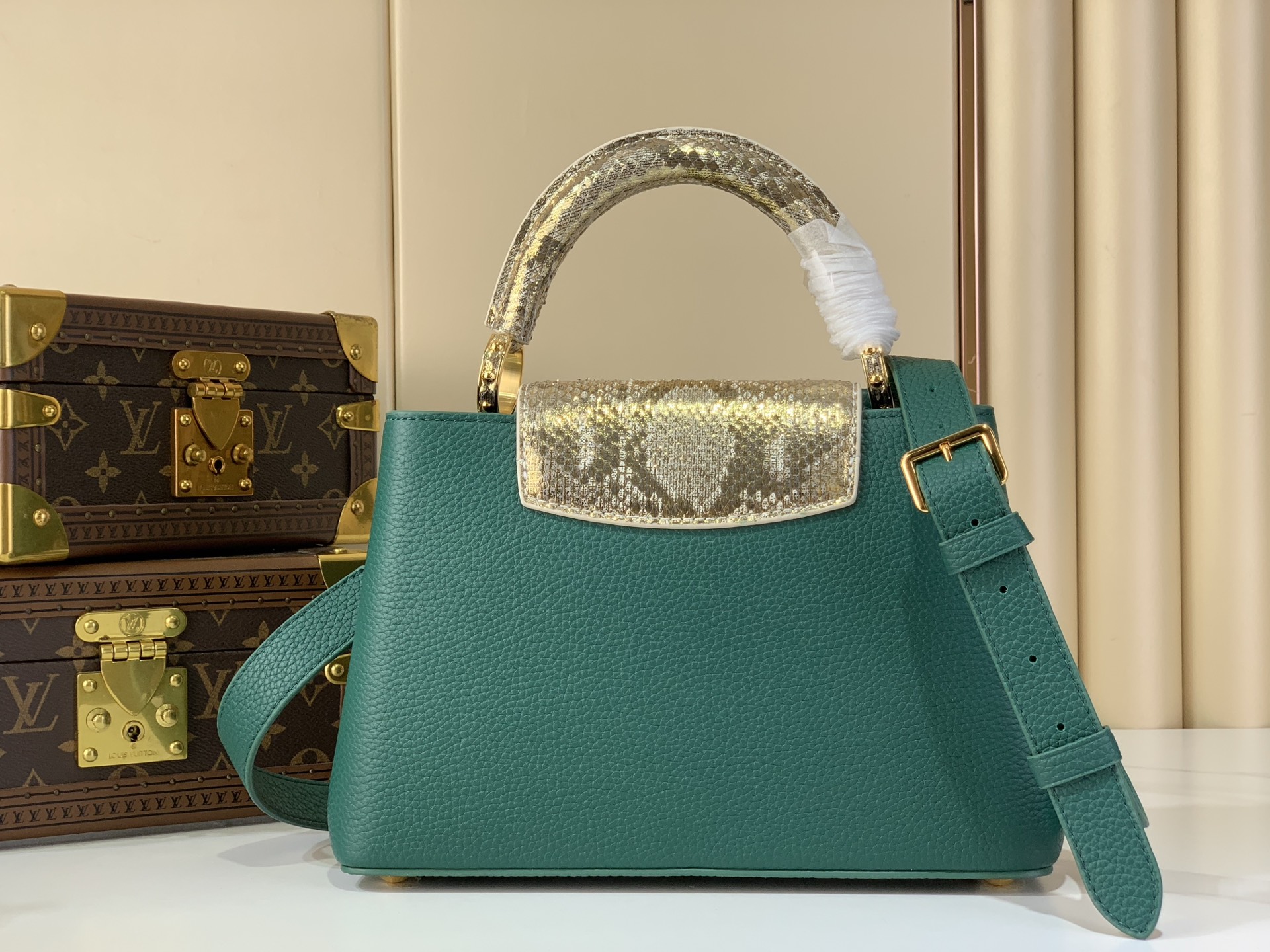 Louis Vuitton Basic Bag Green M-s