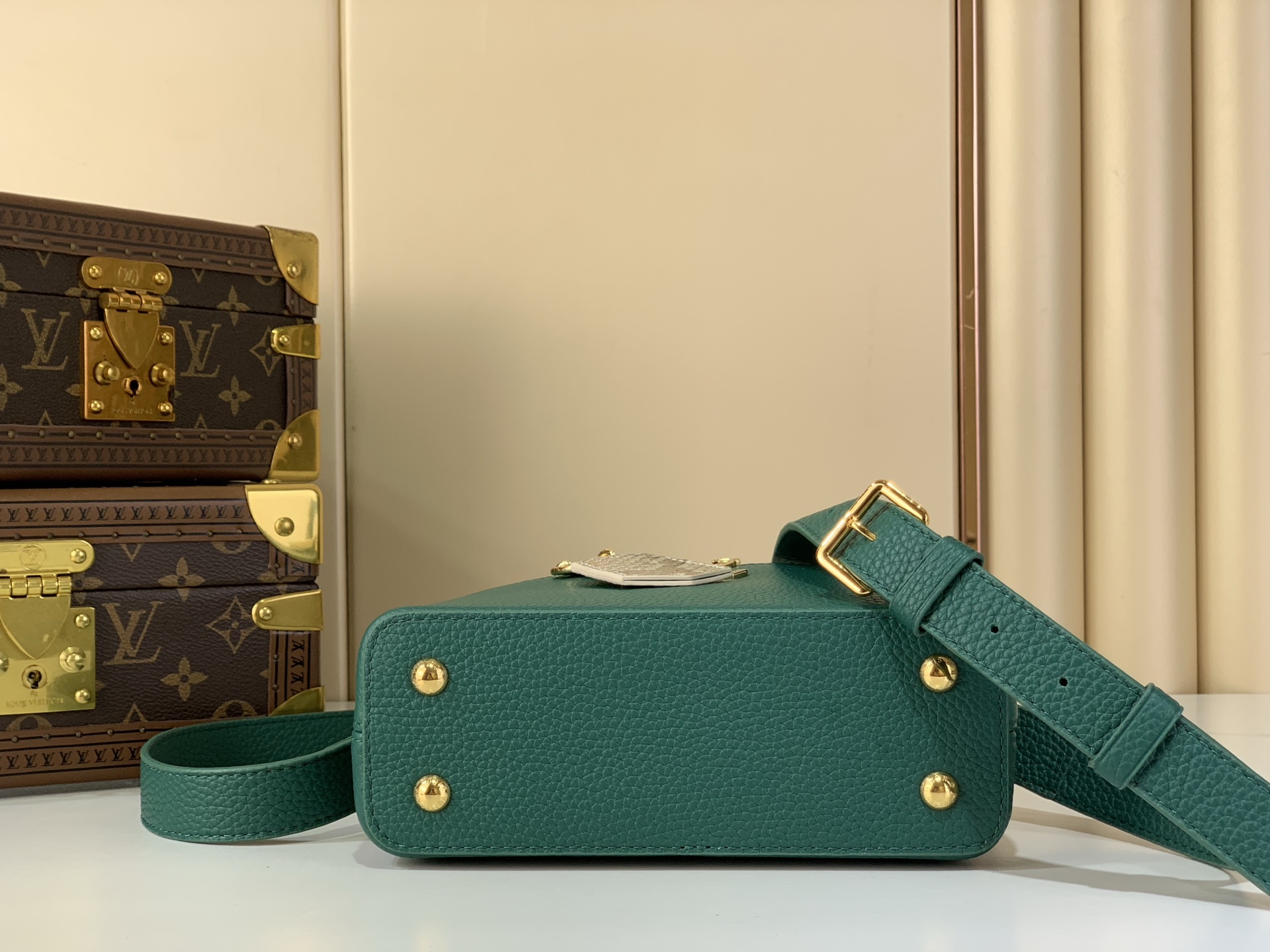 Louis Vuitton Basic Bag Green M-s