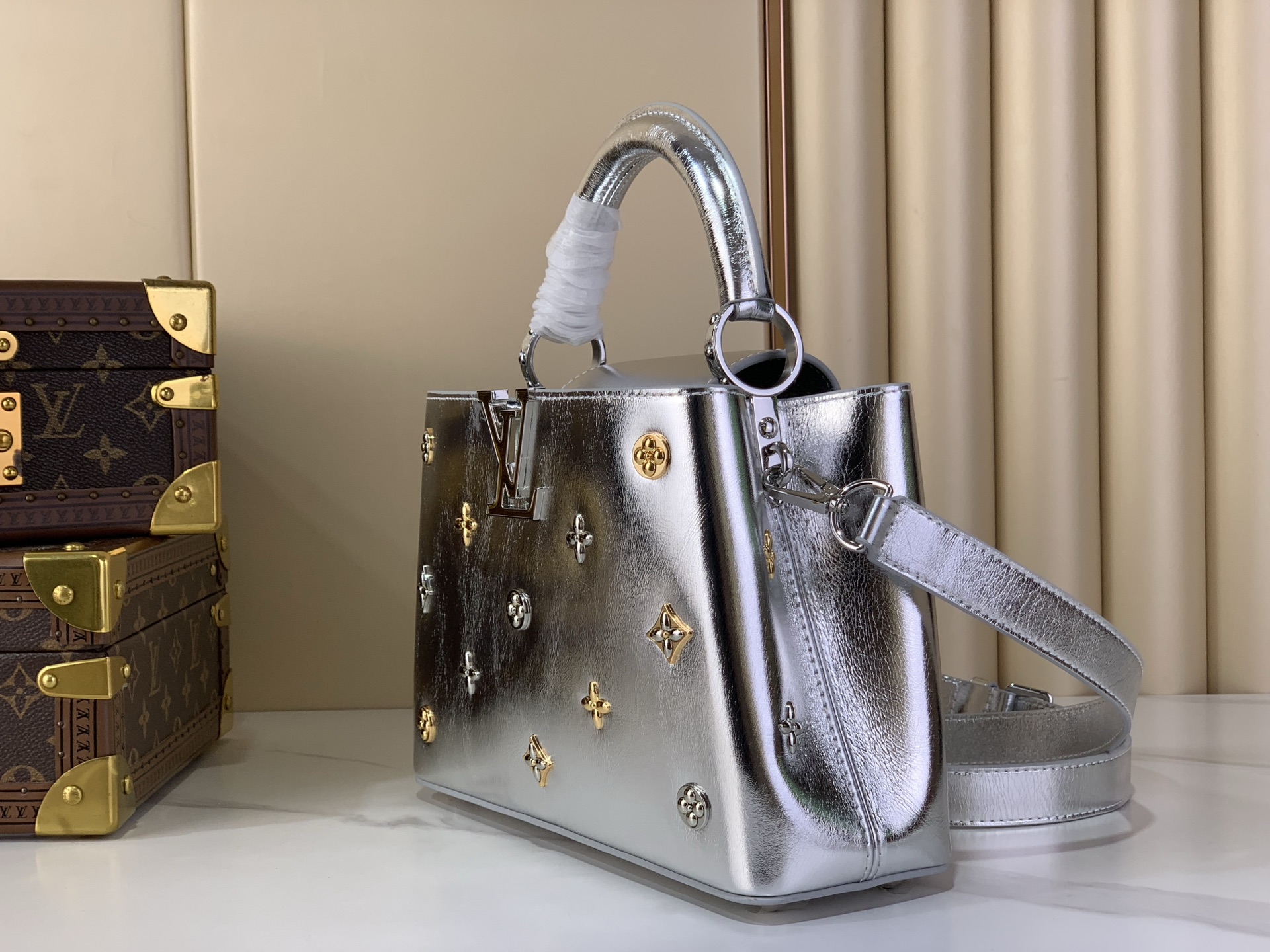 Louis Vuitton Basic Bag Silver M-l-s