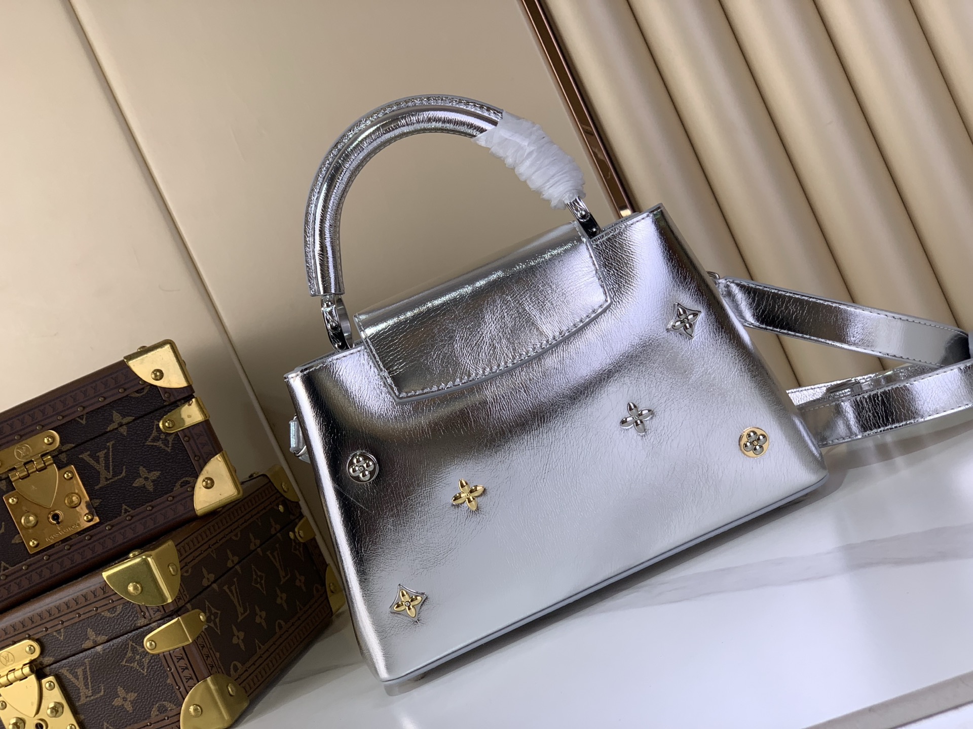 Louis Vuitton Basic Bag Silver M-l-s