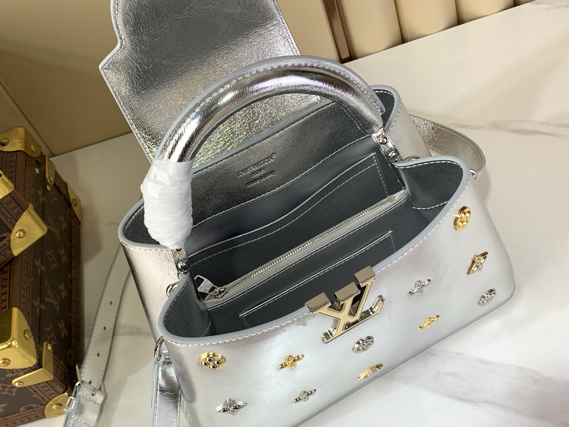 Louis Vuitton Basic Bag Silver M-l-s