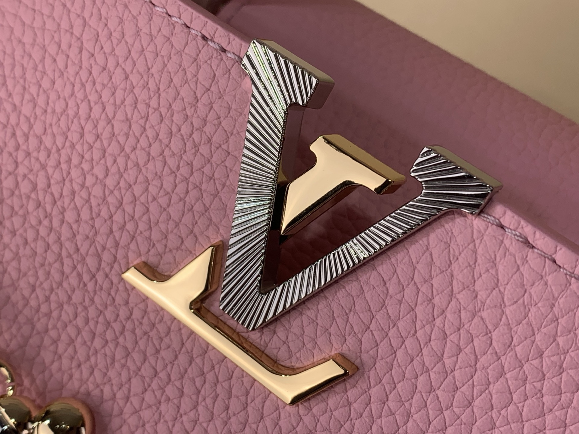 Louis Vuitton Basic Bag Pink M-s