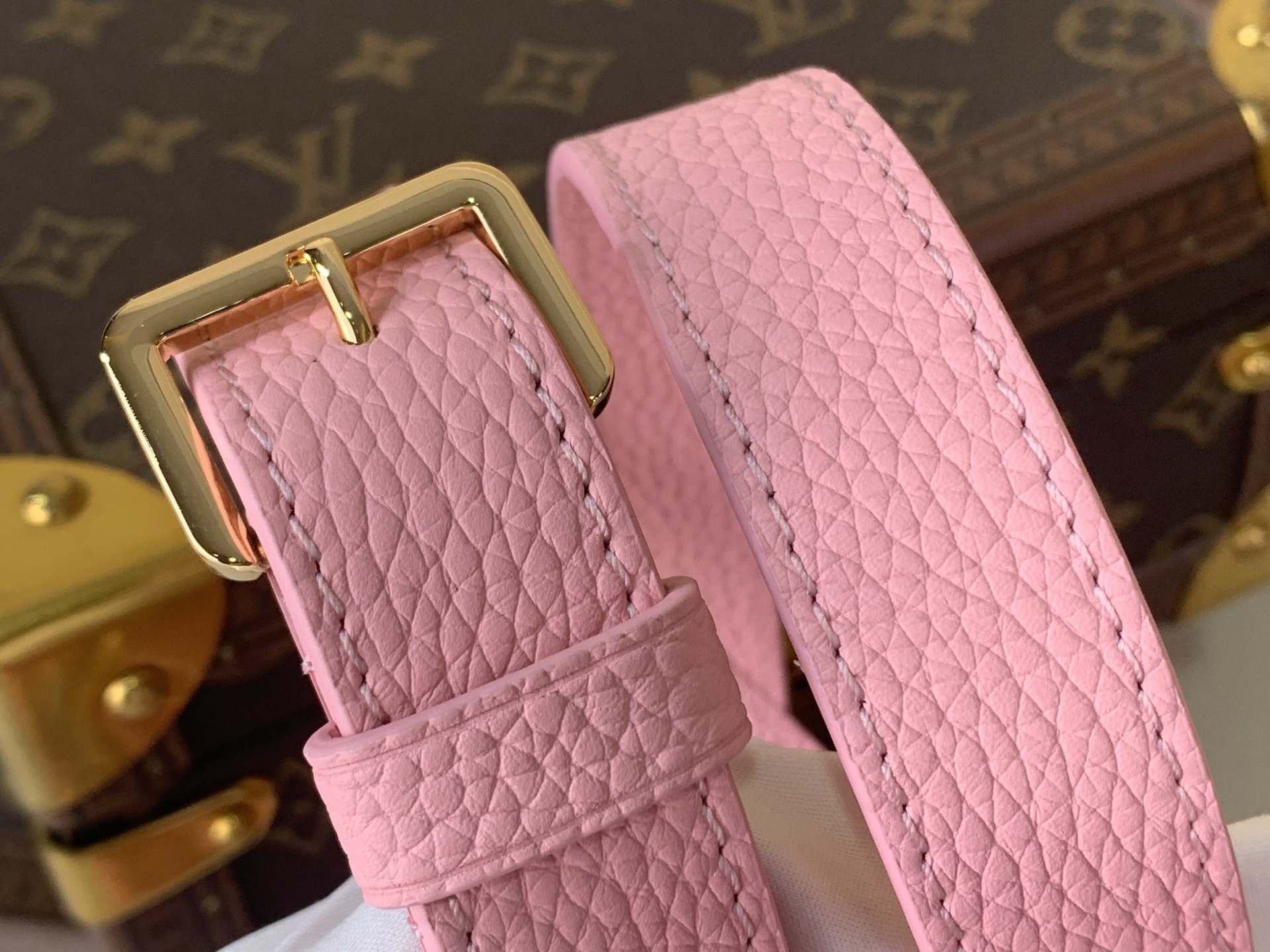 Louis Vuitton Basic Bag Pink M-s