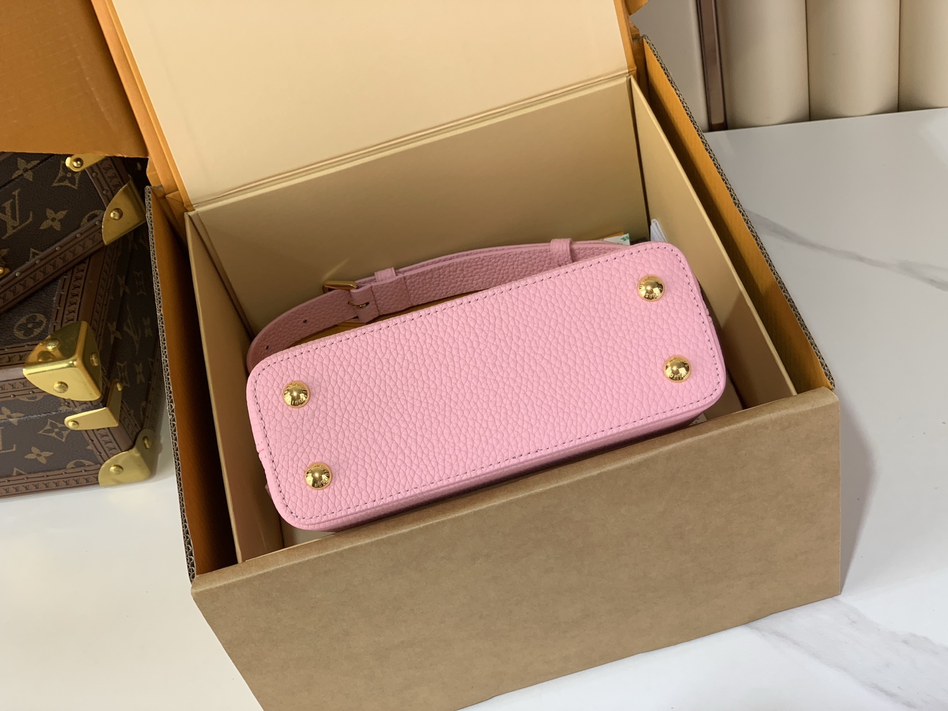 Louis Vuitton Basic Bag Pink M-l-s