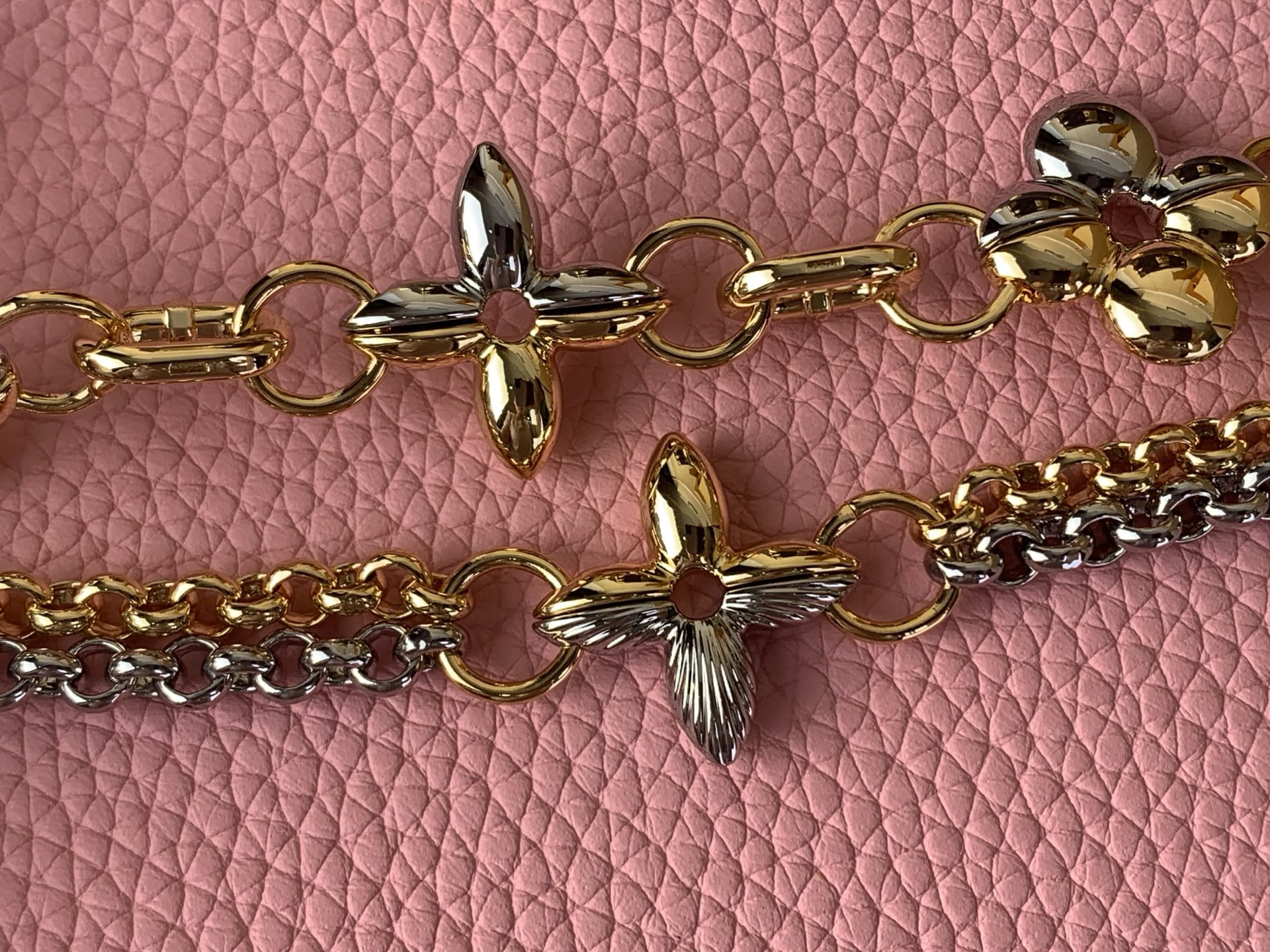 Louis Vuitton Basic Bag Pink M-l-s