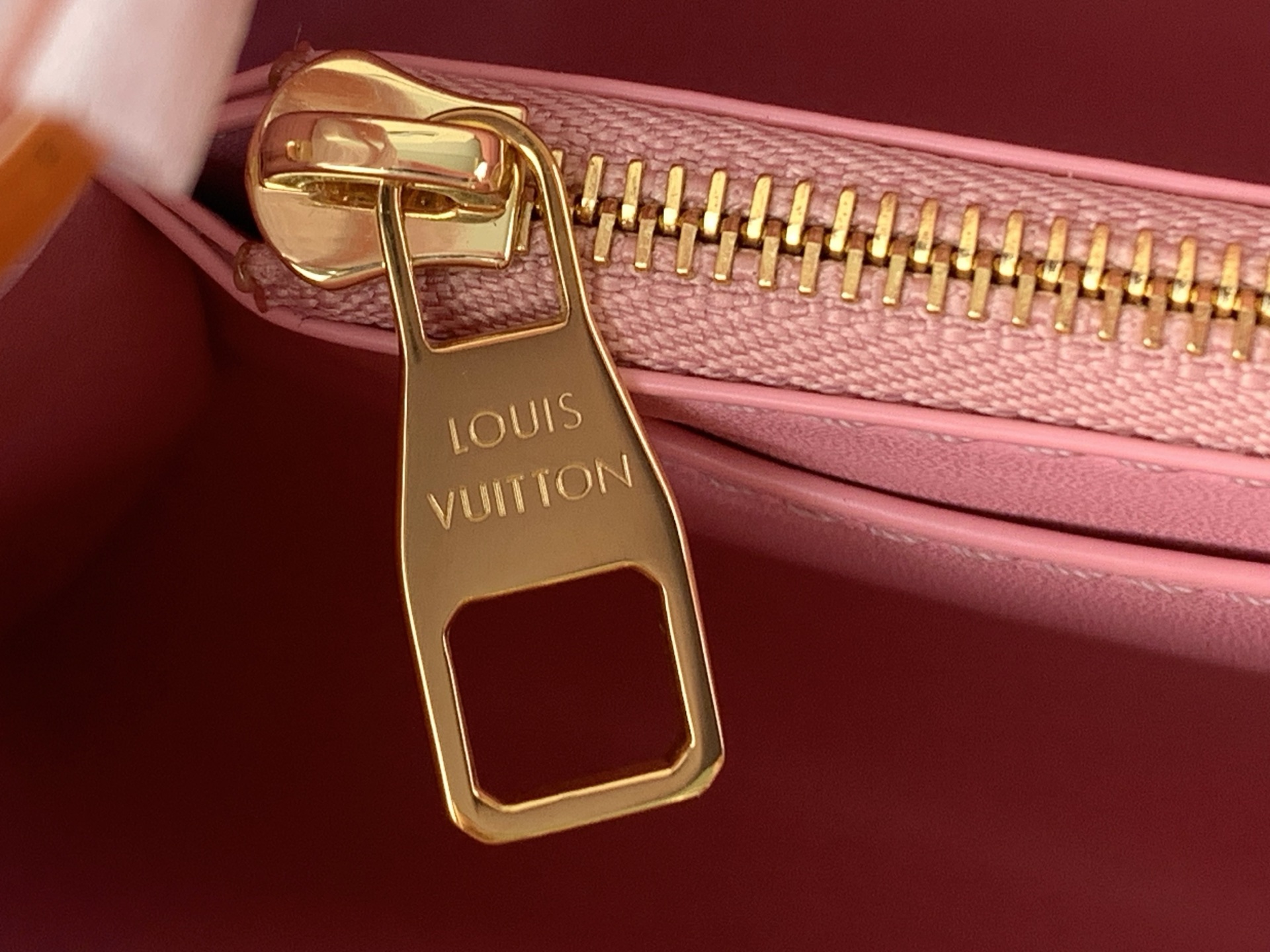 Louis Vuitton Basic Bag Pink M-l-s