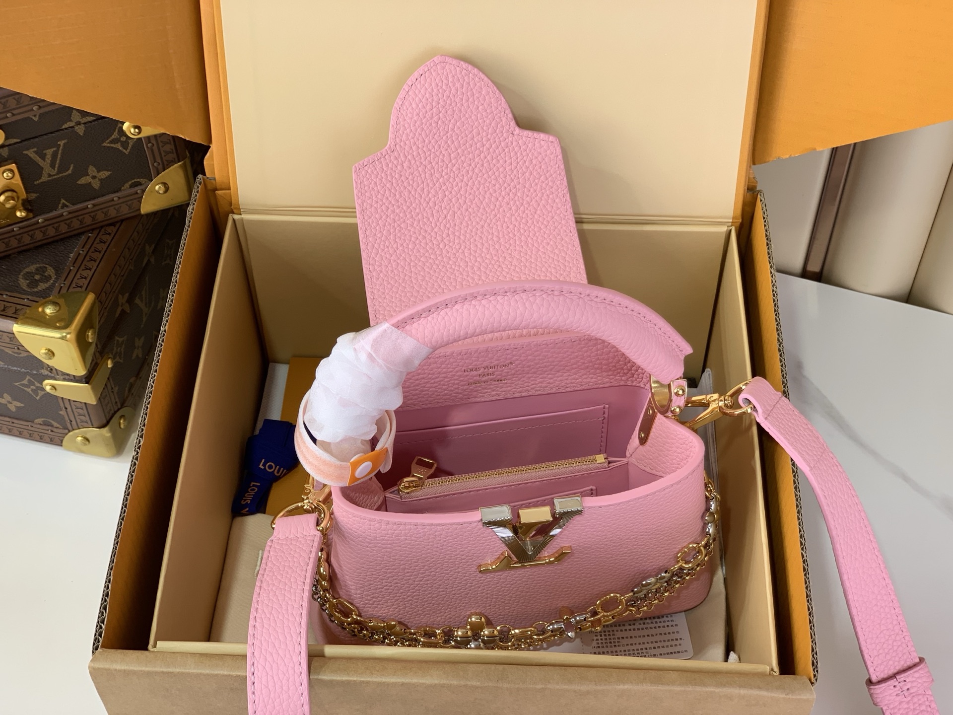 Louis Vuitton Basic Bag Pink M-l-s