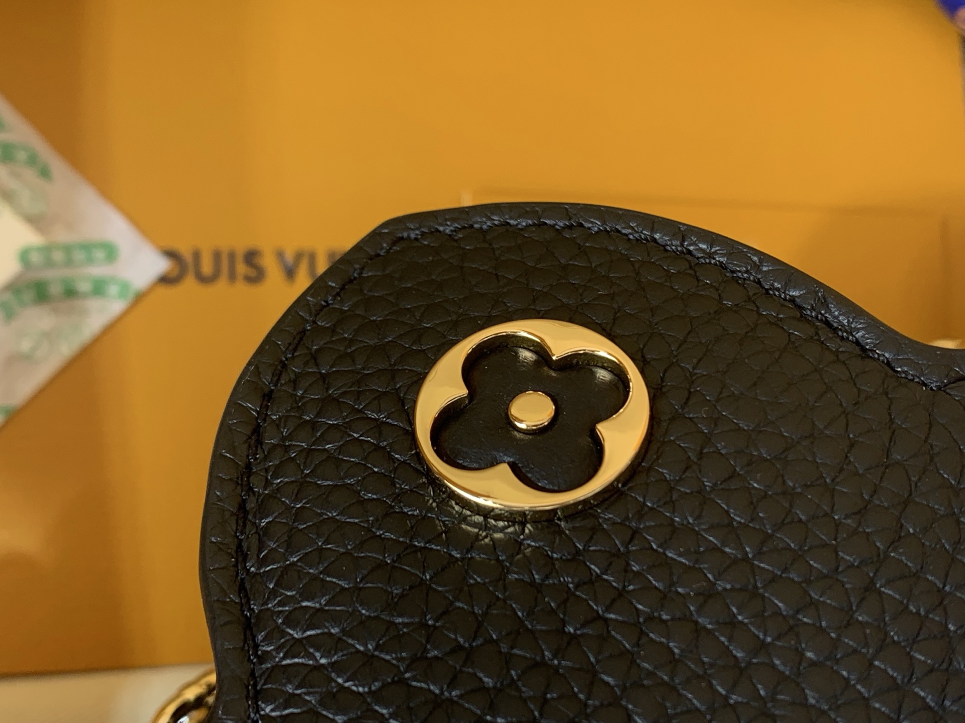 Louis Vuitton Basic Bag Black M-s