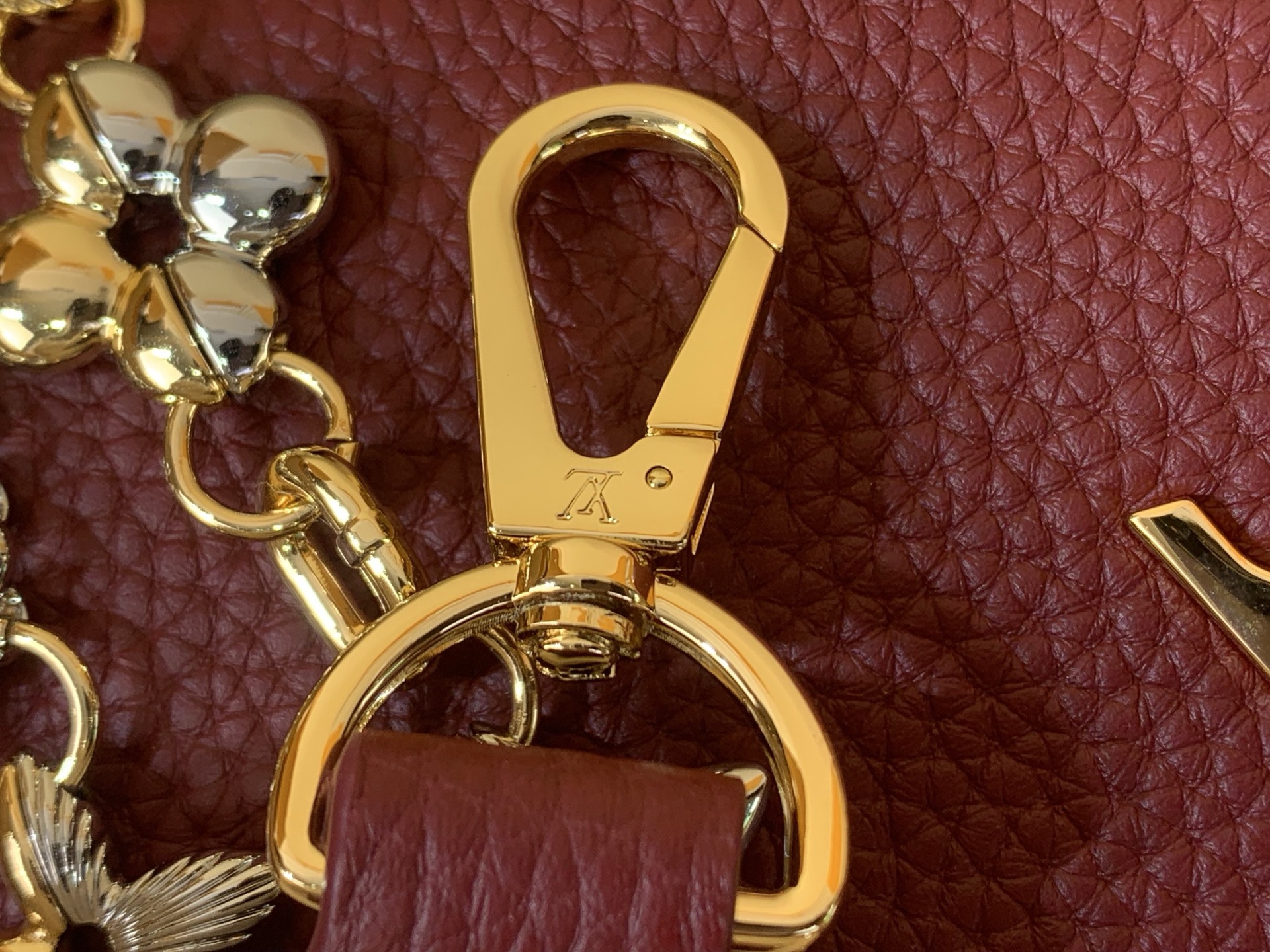 Louis Vuitton Basic Bag M-s