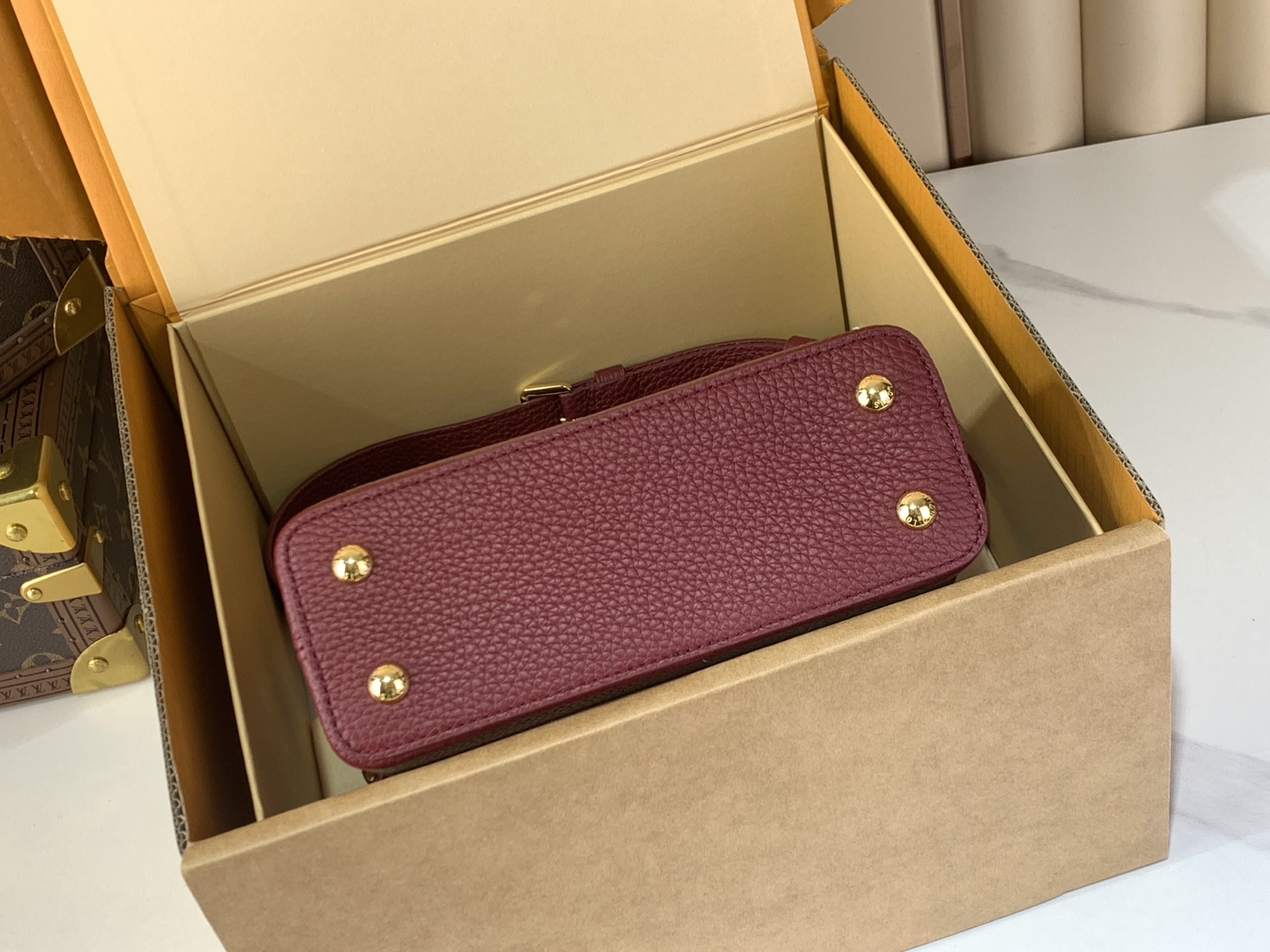 Louis Vuitton Basic Bag M-l-s