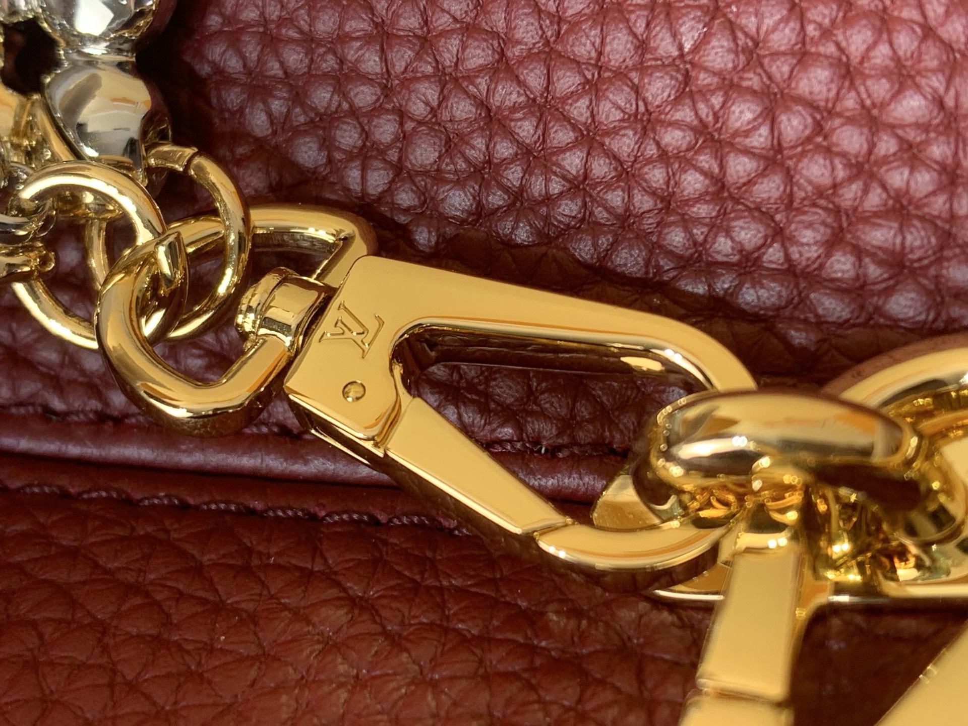 Louis Vuitton Basic Bag M-l-s