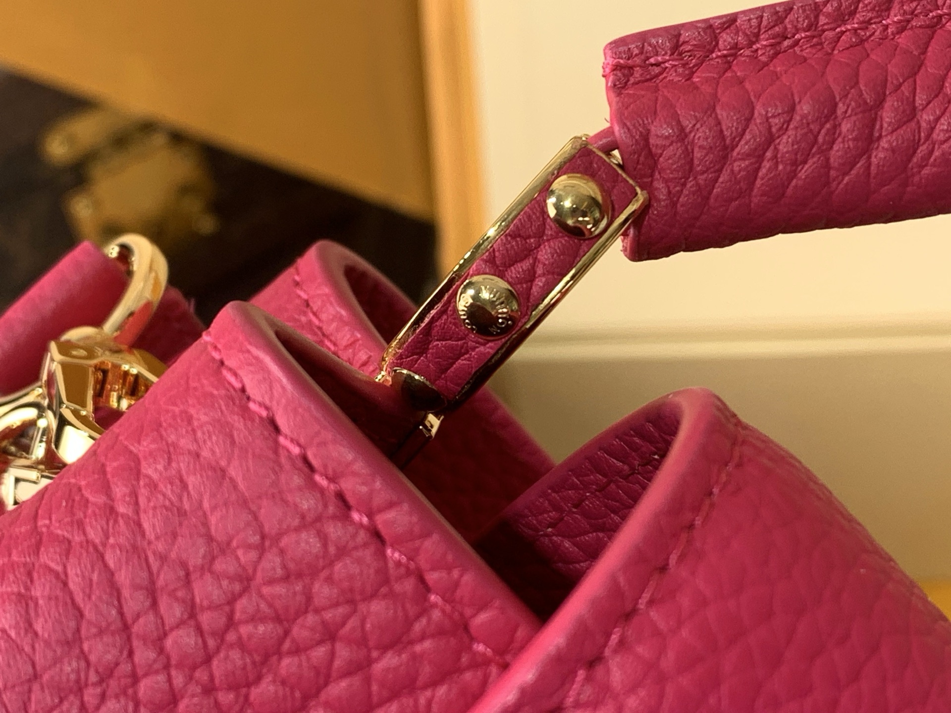 Louis Vuitton Basic Bag M-s