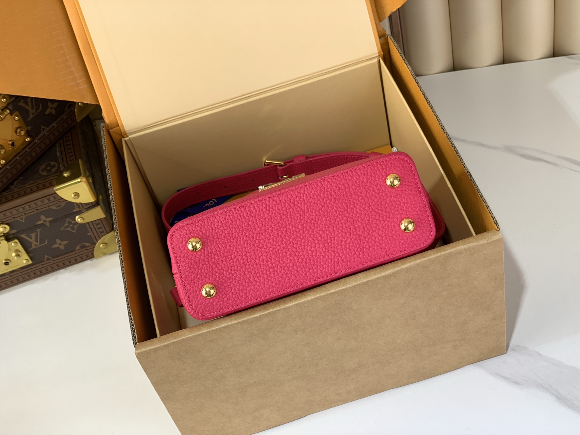 Louis Vuitton Basic Bag M-l-s