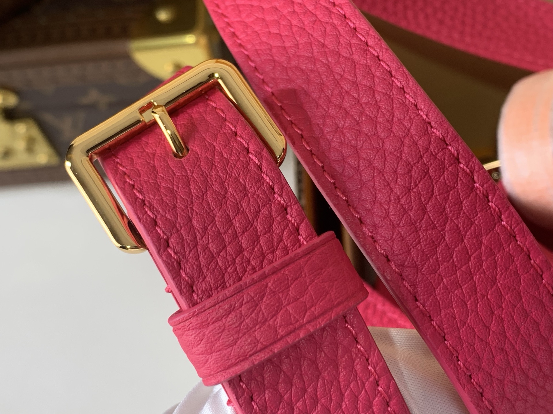 Louis Vuitton Basic Bag M-l-s