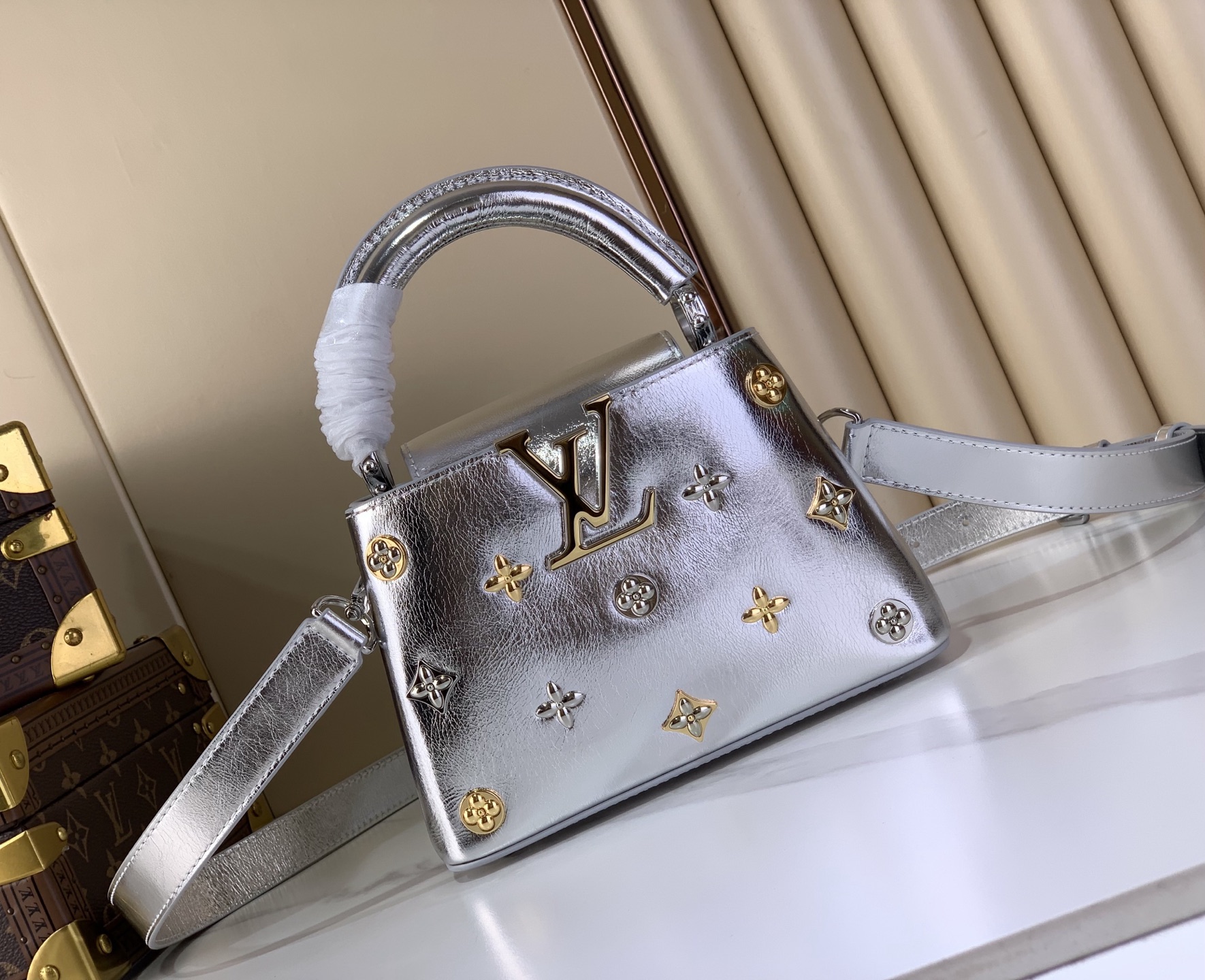 Louis Vuitton Basic Bag Silver M-l-s