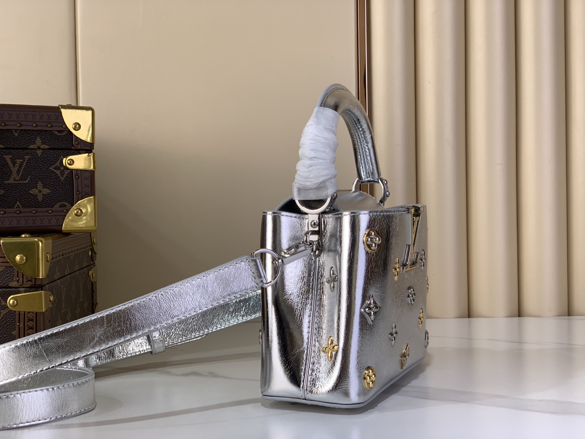 Louis Vuitton Basic Bag Silver M-l-s