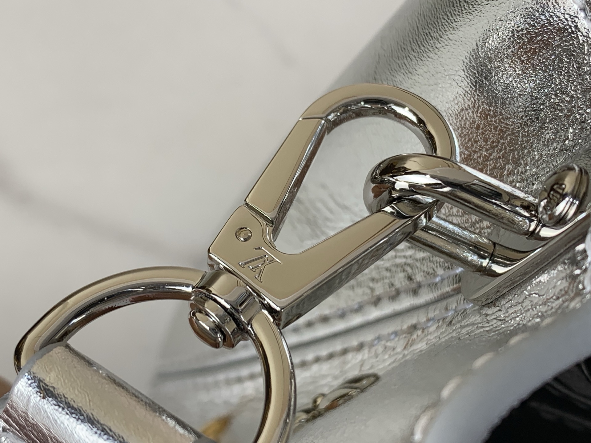 Louis Vuitton Basic Bag Silver M-l-s