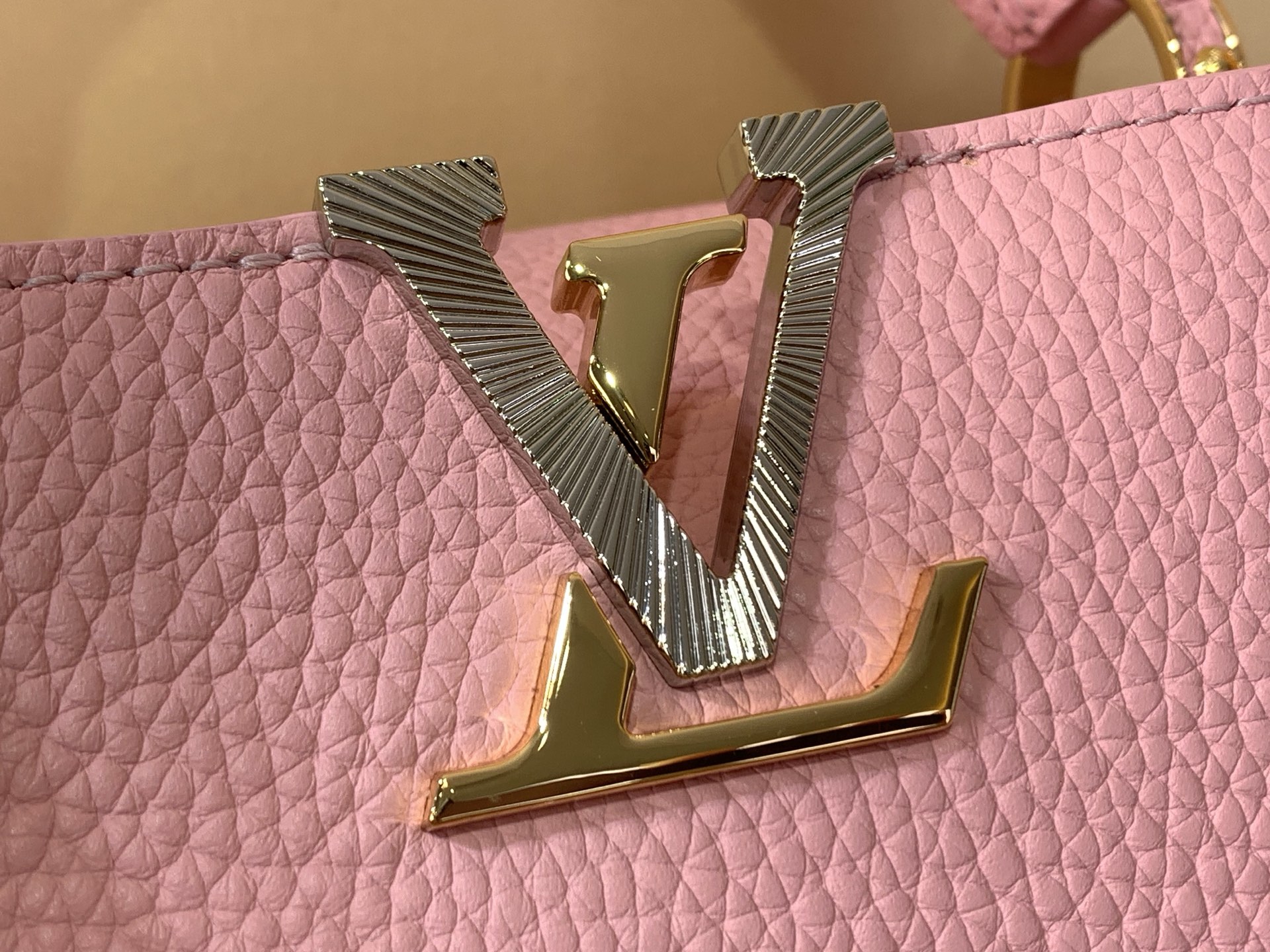 Louis Vuitton Basic Bag Pink M-l-s