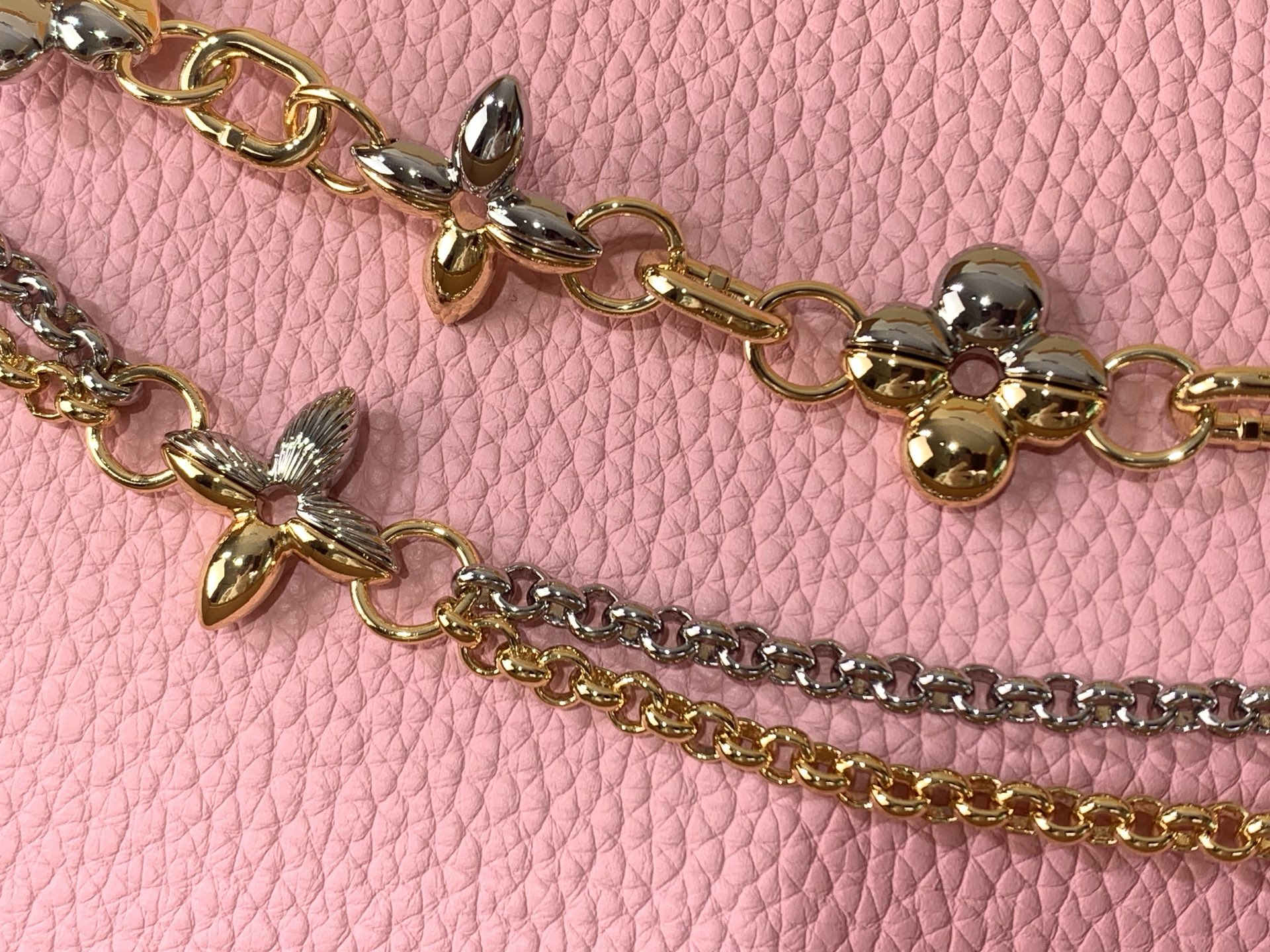 Louis Vuitton Basic Bag Pink M-l-s