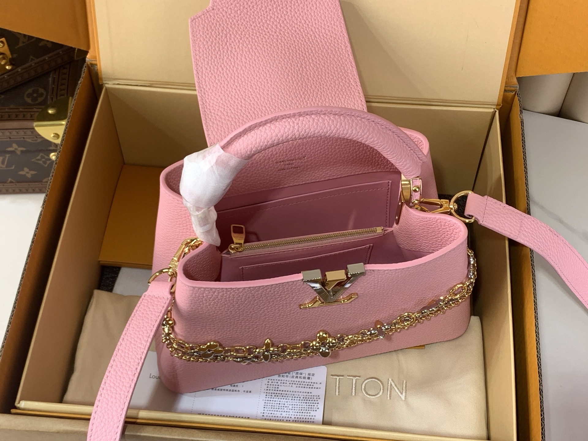 Louis Vuitton Basic Bag Pink M-l-s