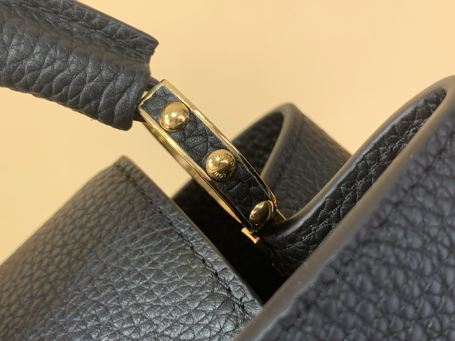 Louis Vuitton Basic Bag Black M-s